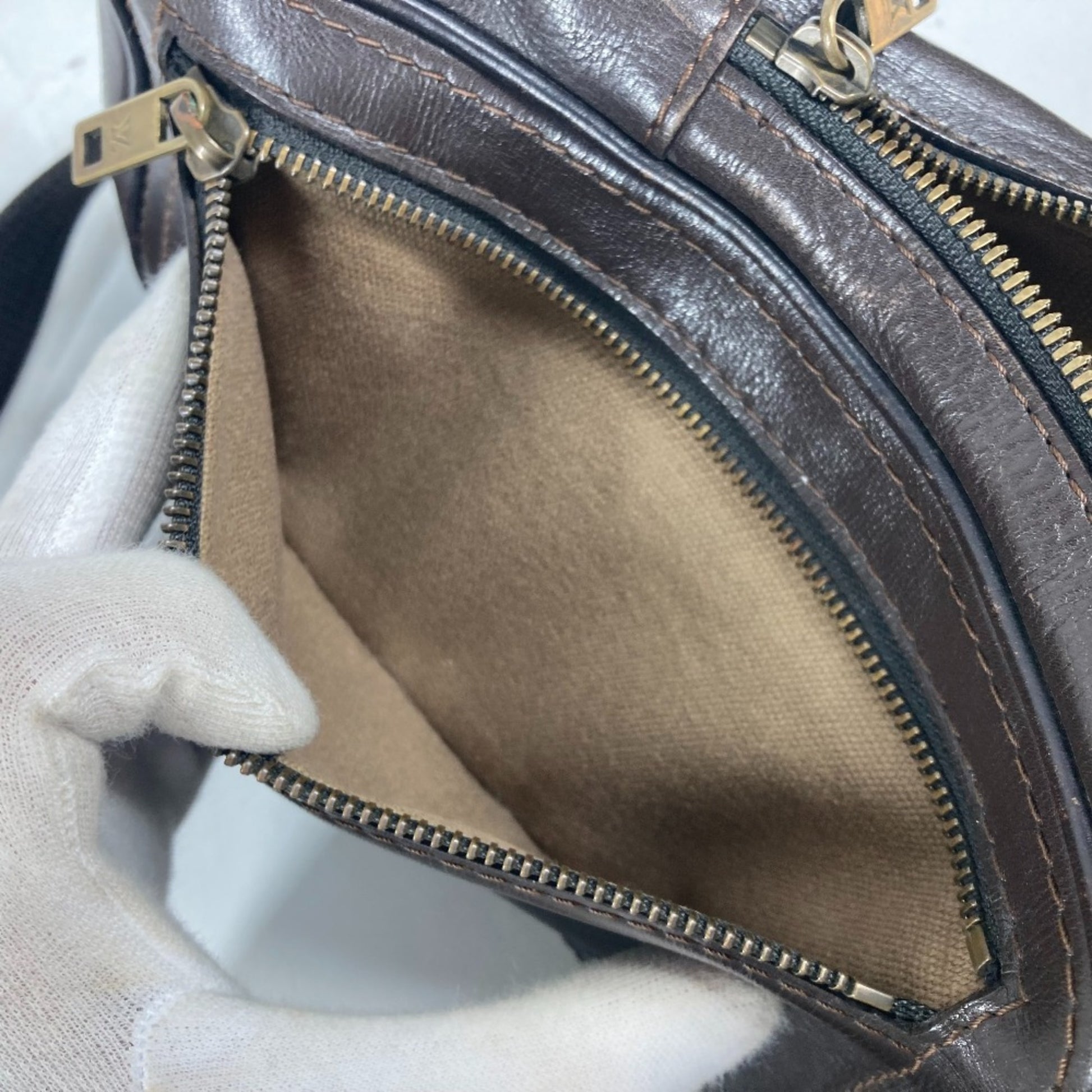 Louis Vuitton Utah, Brown, Leather, clutch