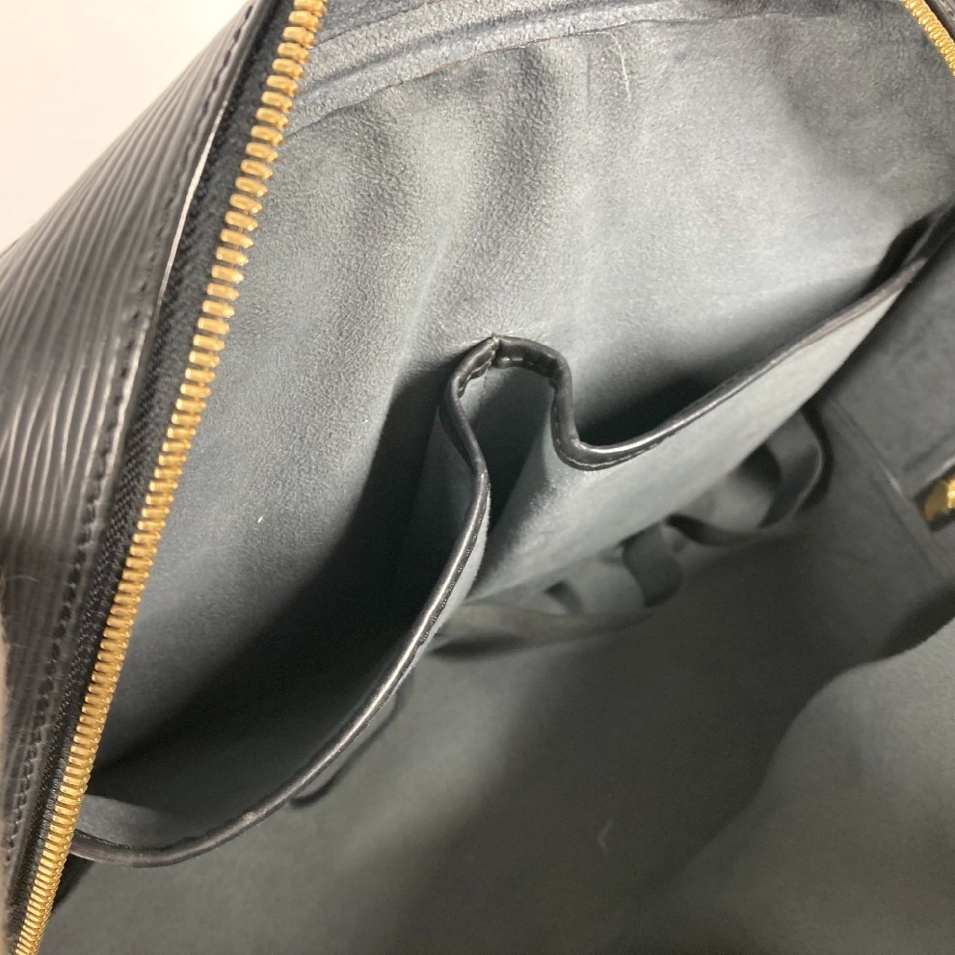 Louis Vuitton Deauville, Black, Leather, handbag