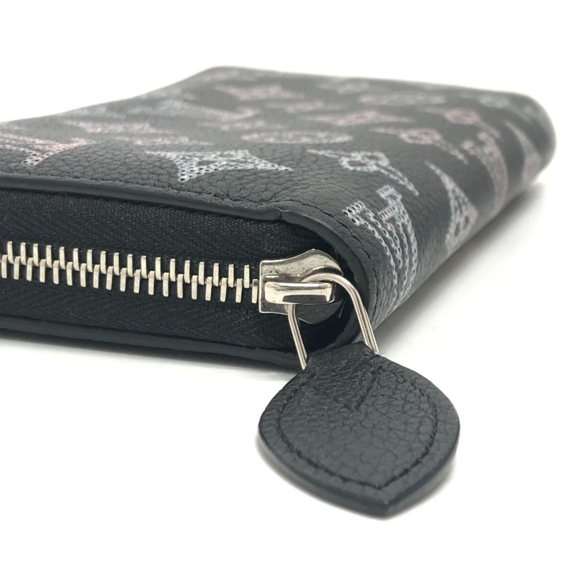 Louis Vuitton Portefeuille zippy, Black, Leather, wallet