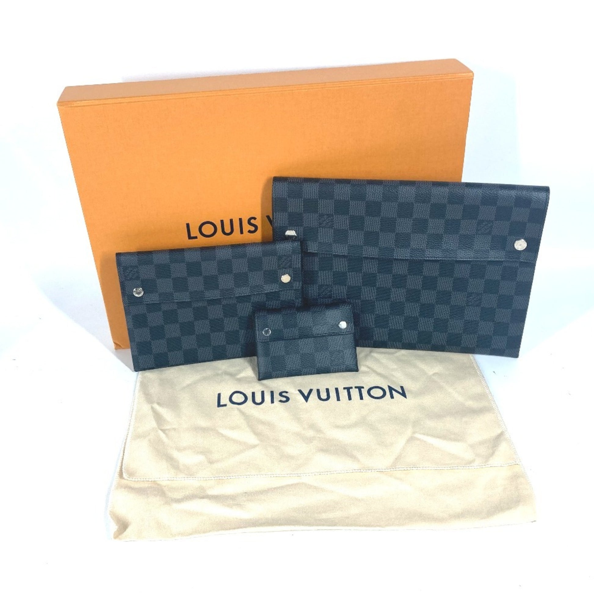 Louis Vuitton Alpha, Black, Canvas, clutch