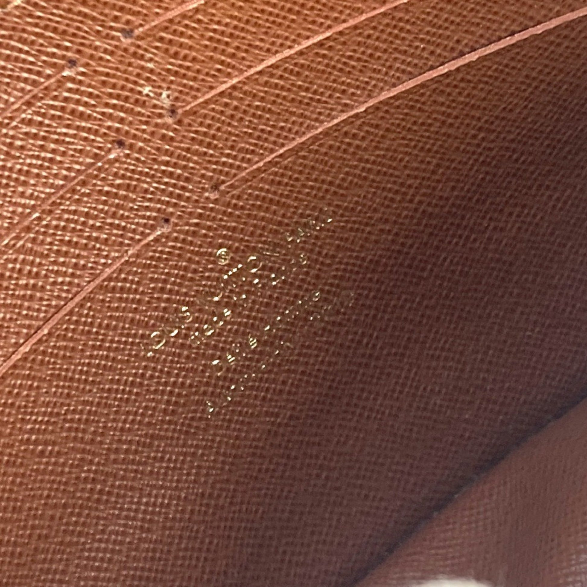 Louis Vuitton, Brown, Canvas, clutch
