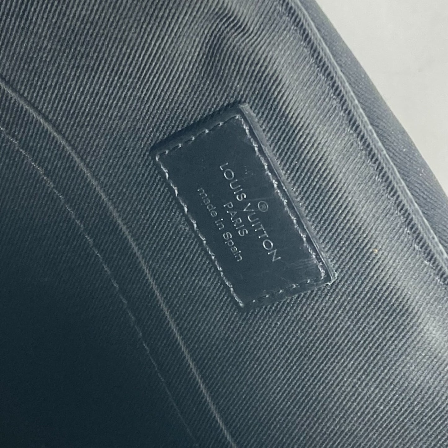 Louis Vuitton District, Black, Canvas, shoulder