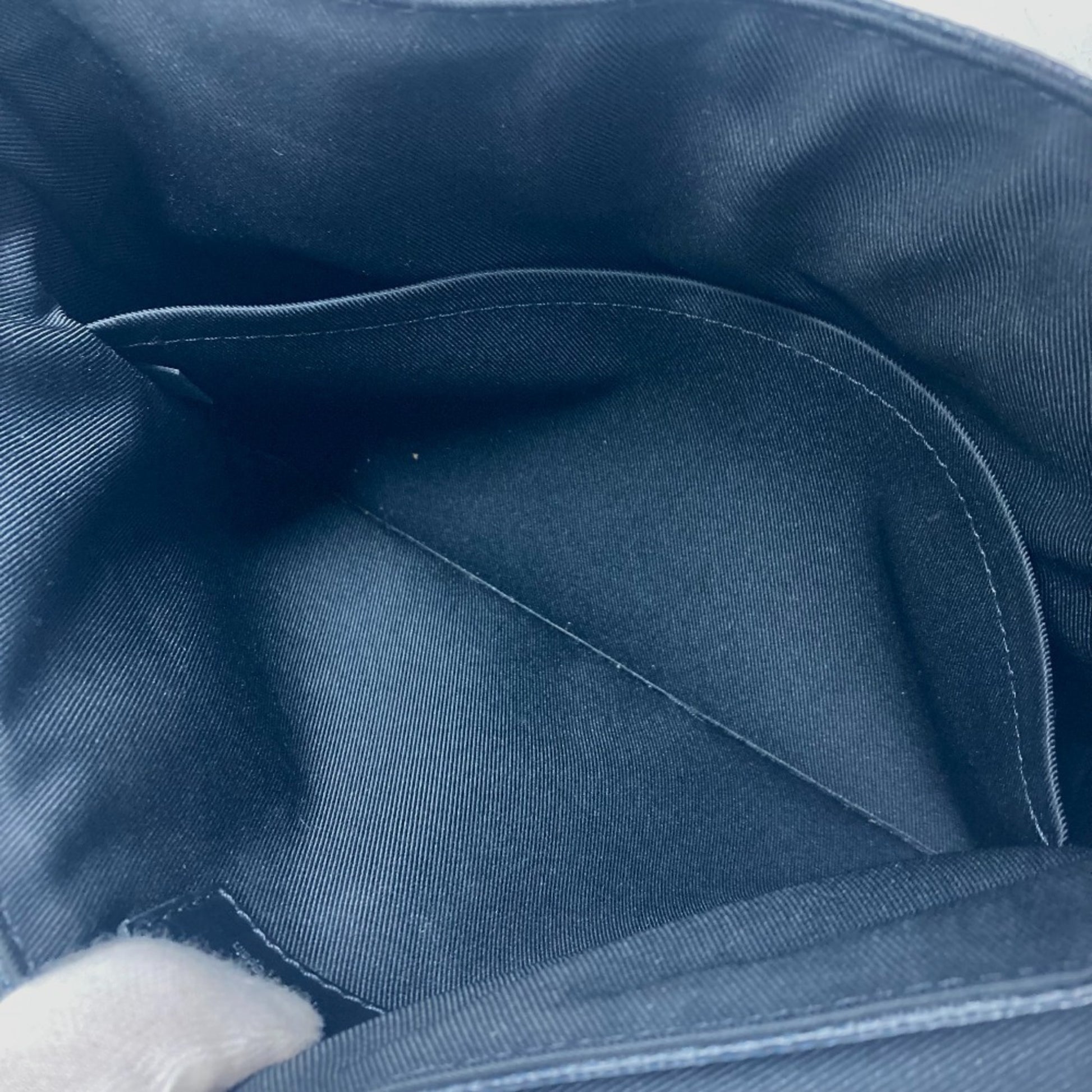 Louis Vuitton District, Black, Canvas, shoulder