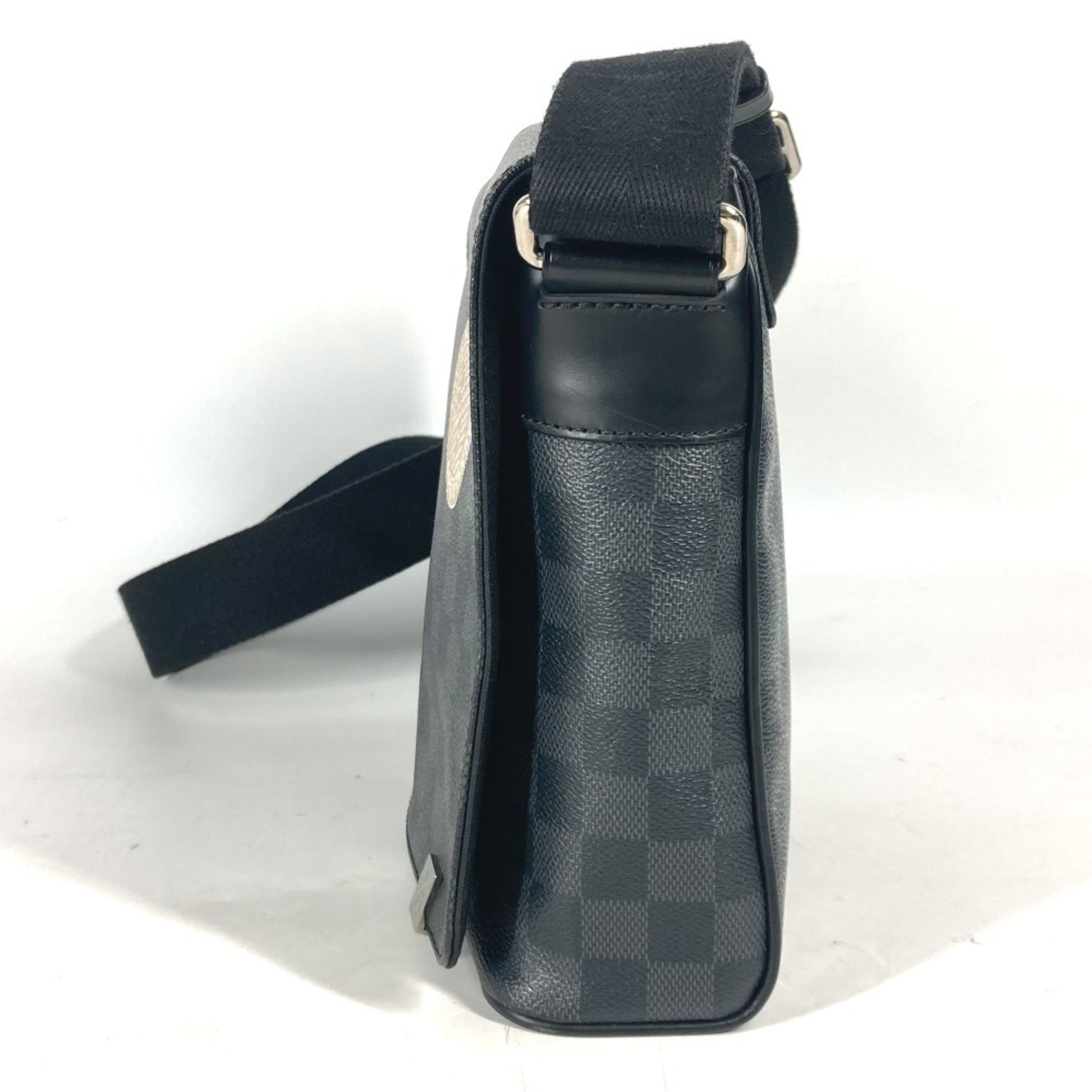 Louis Vuitton District, Black, Canvas, shoulder