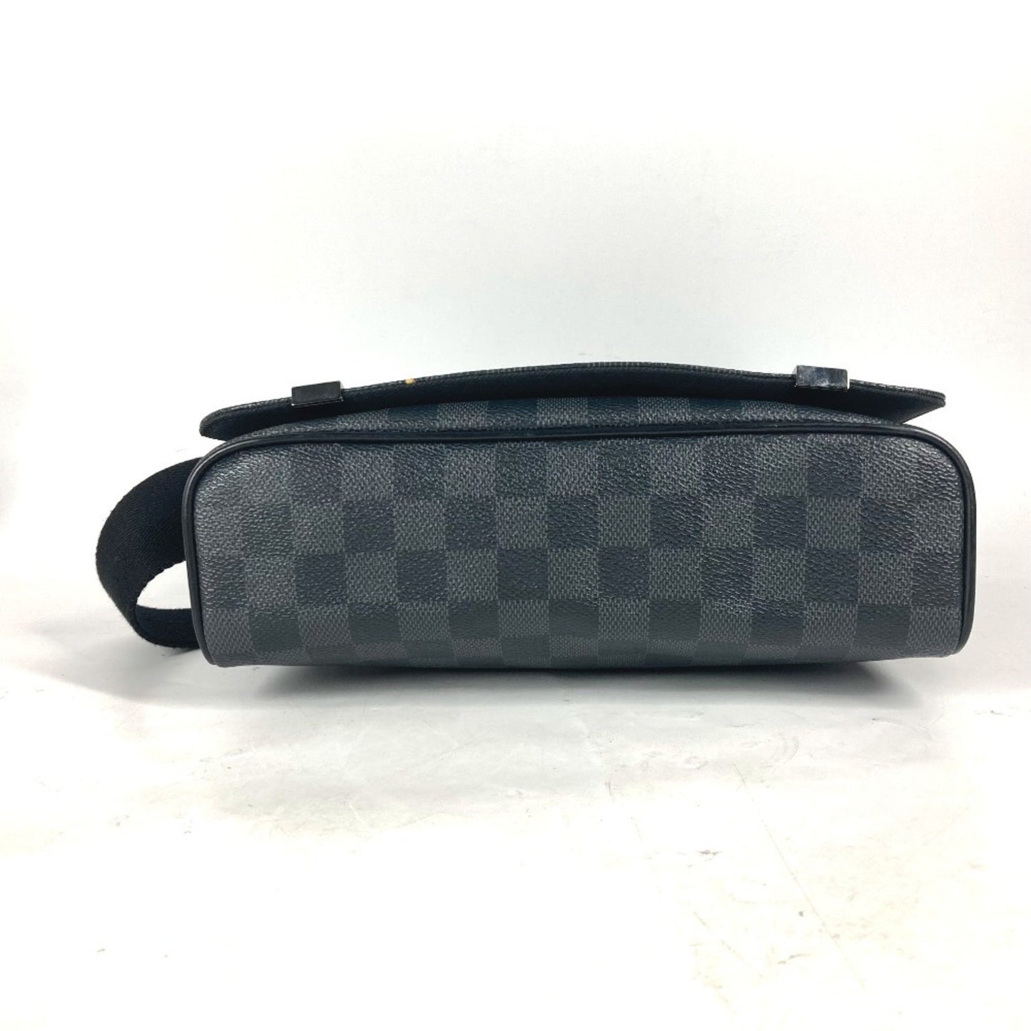 Louis Vuitton District, Black, Canvas, shoulder