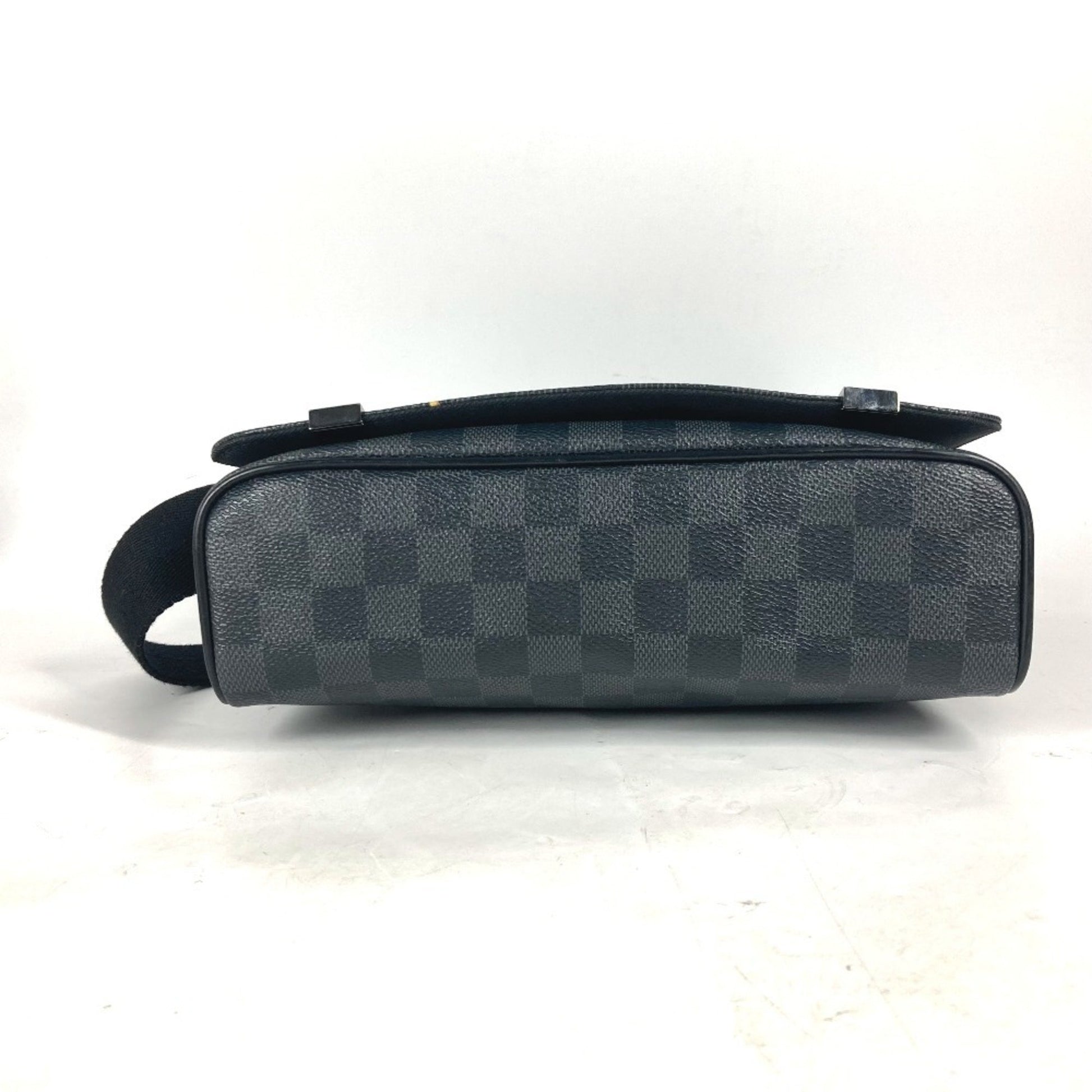 Louis Vuitton District, Black, Canvas, shoulder