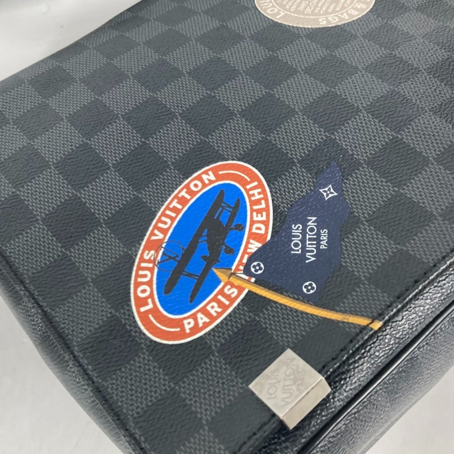 Louis Vuitton District, Black, Canvas, shoulder