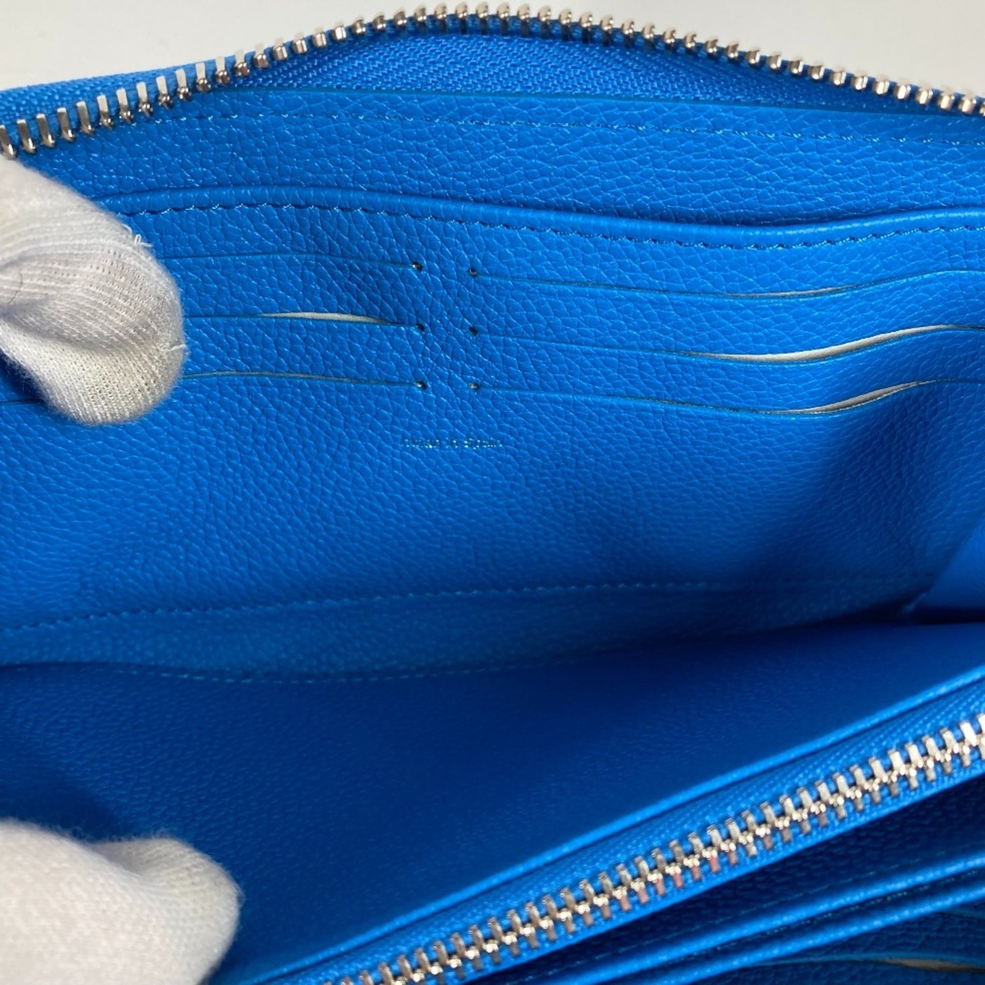 Louis Vuitton Portefeuille zippy, Blue, Leather, wallet