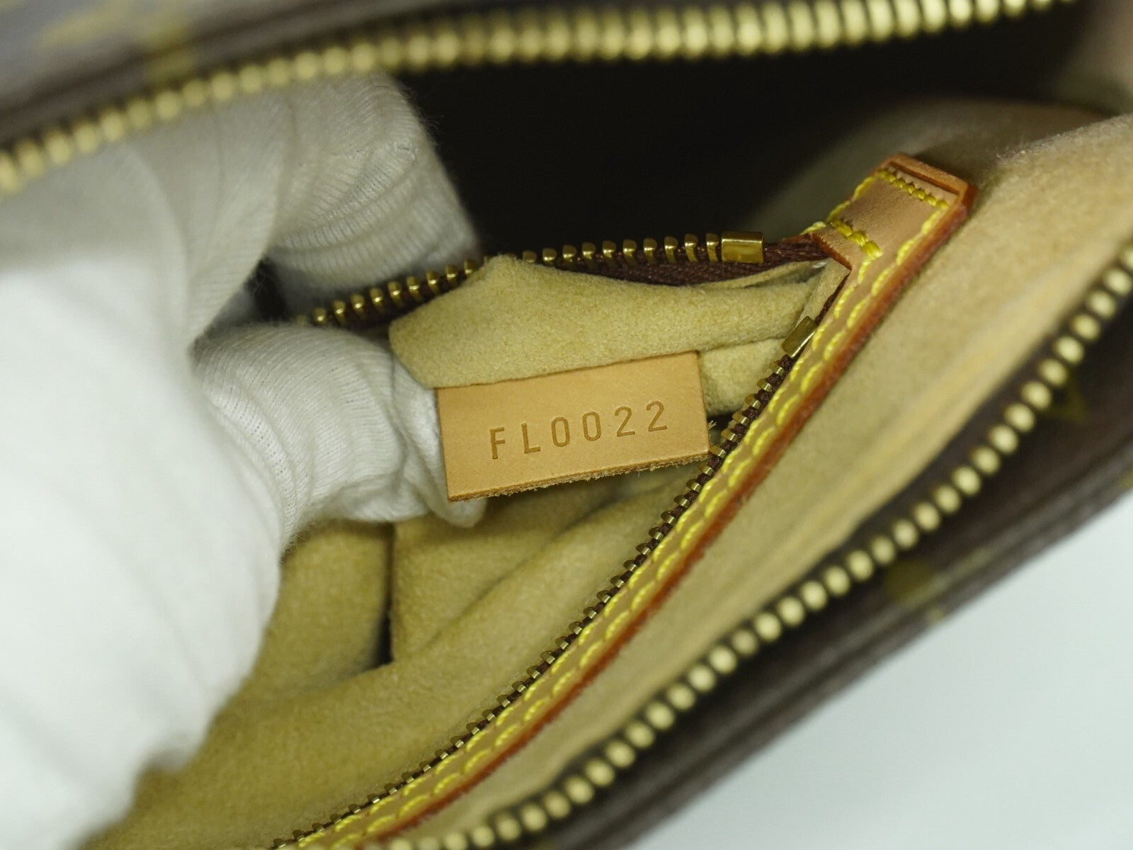 Louis Vuitton Looping MM, Brown, Canvas, handbag
