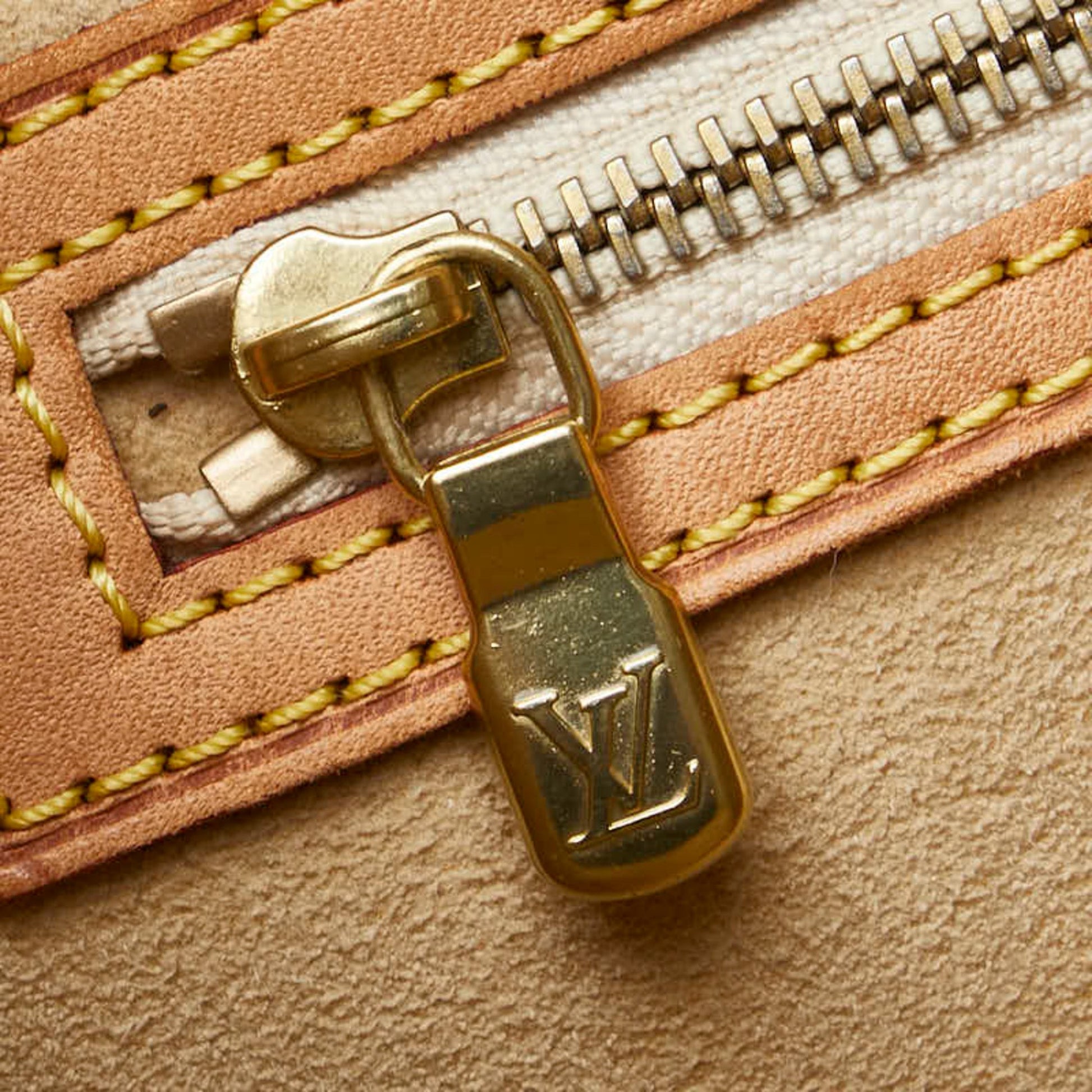 Louis Vuitton Hampstead, White, Canvas, tote