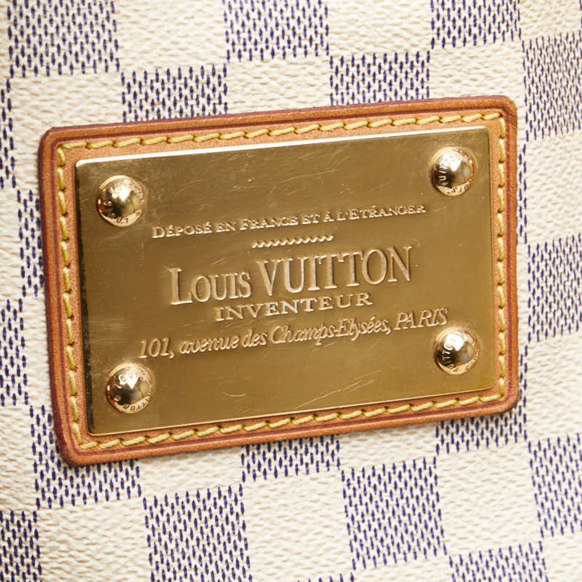 Louis Vuitton Hampstead, White, Canvas, tote
