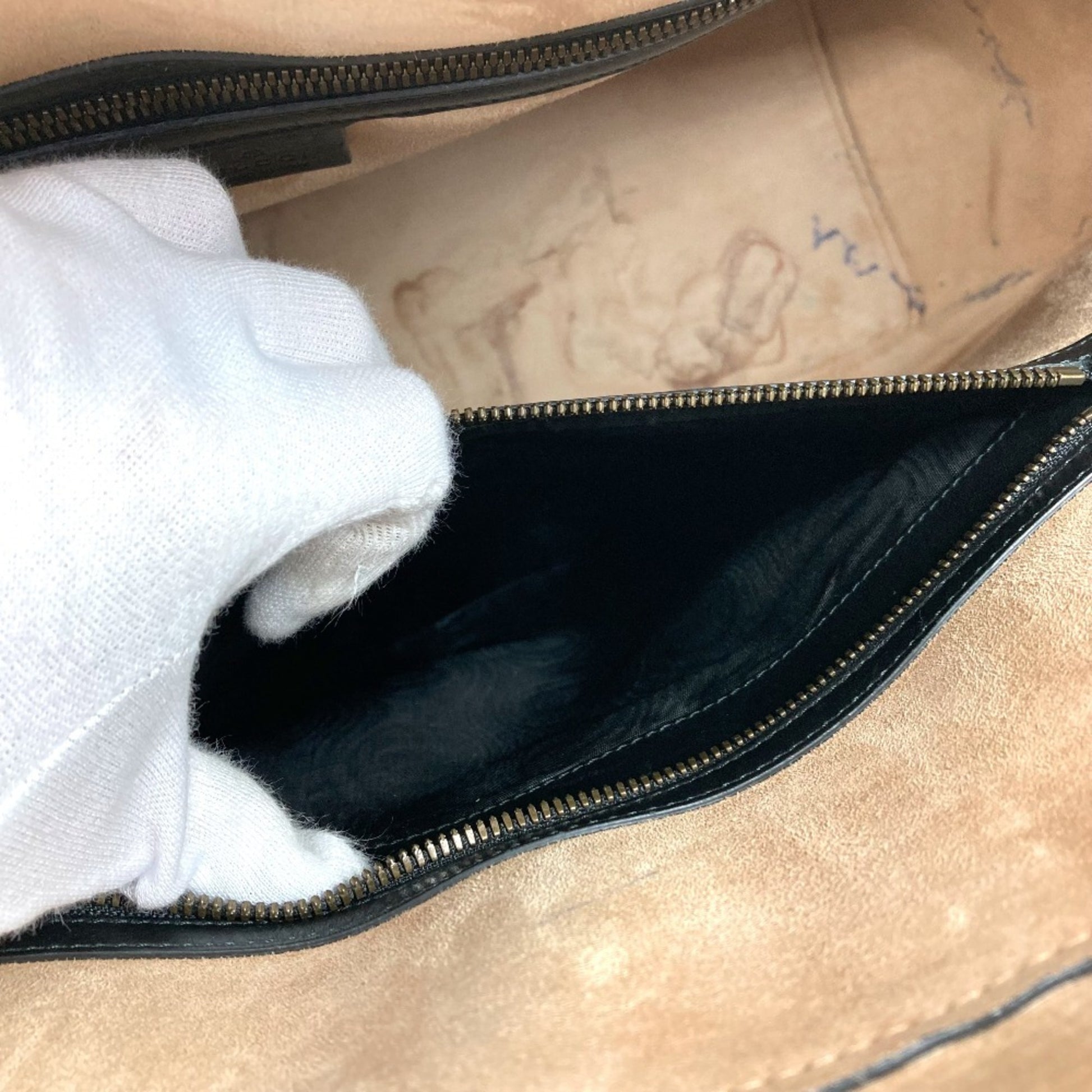 Gucci DUFFLE, Black, Leather, tote