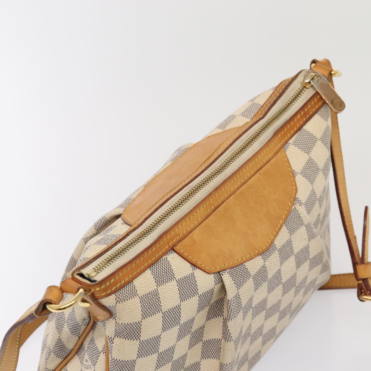 Louis Vuitton Siracusa, White, Canvas, shoulder