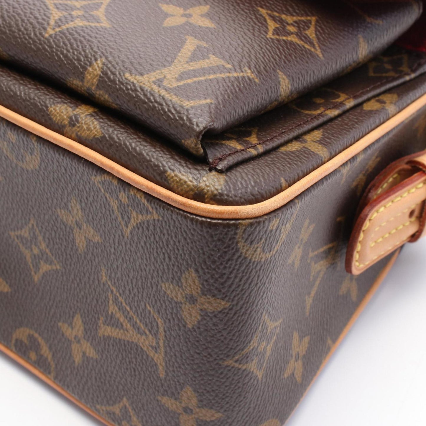 Louis Vuitton Viva Cité, Brown, Canvas, shoulder