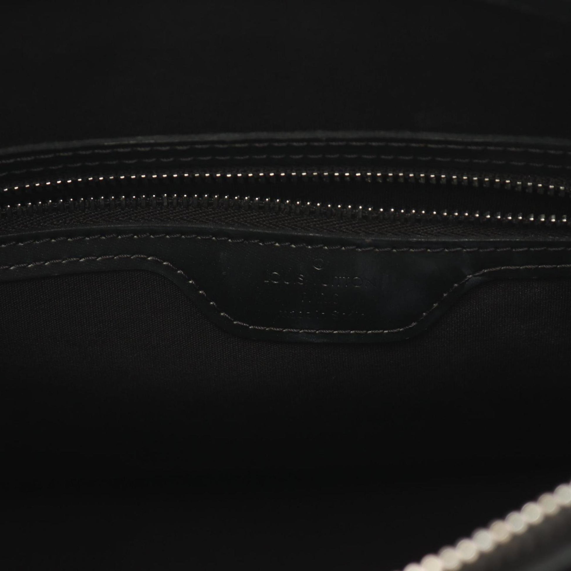 Louis Vuitton Stockton, Black, Leather, handbag