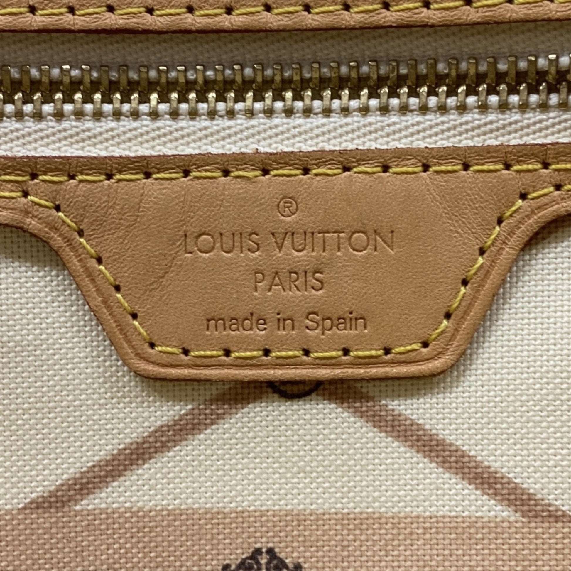 Louis Vuitton Neverfull MM, White, Canvas, tote