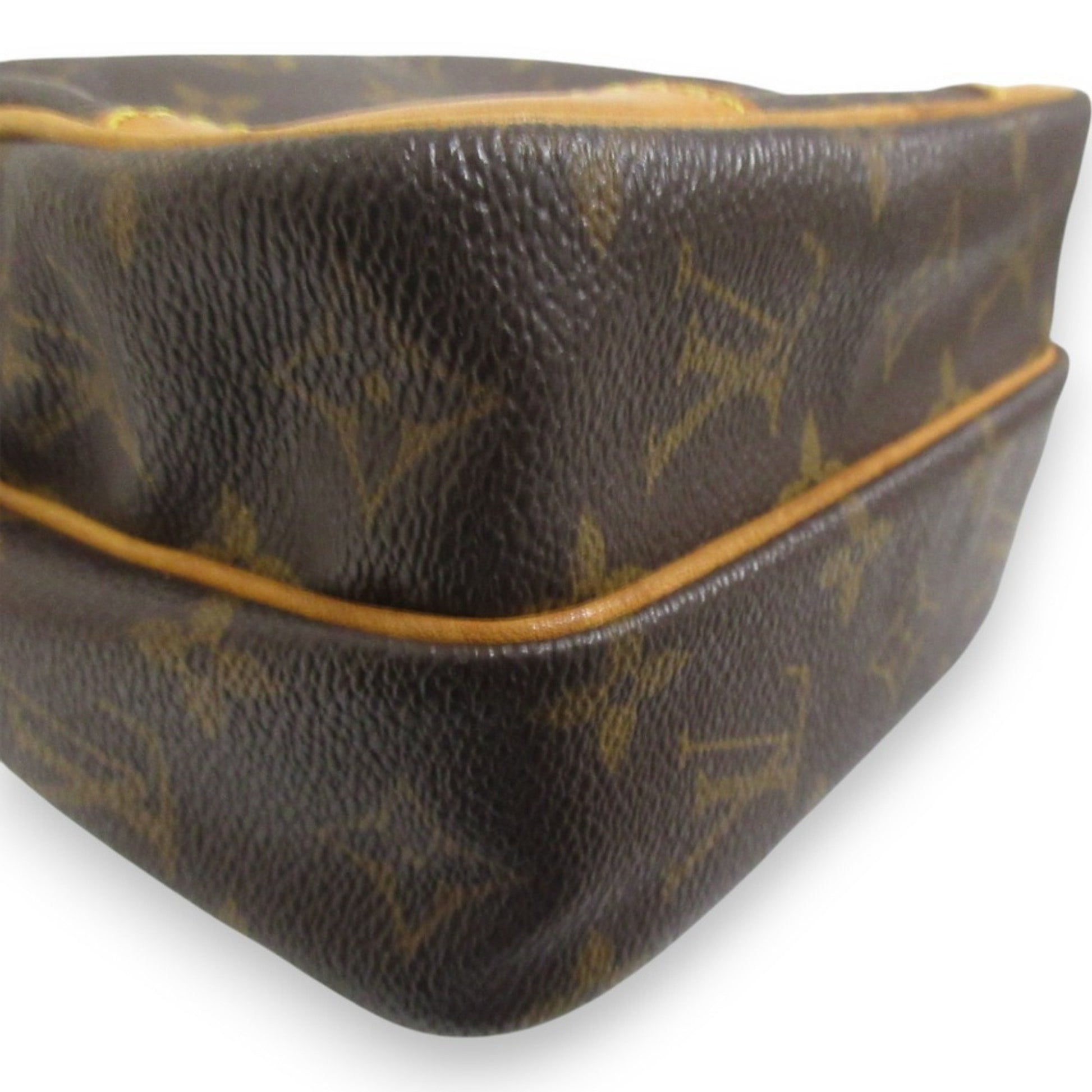 Louis Vuitton Amazon, Brown, Canvas, shoulder
