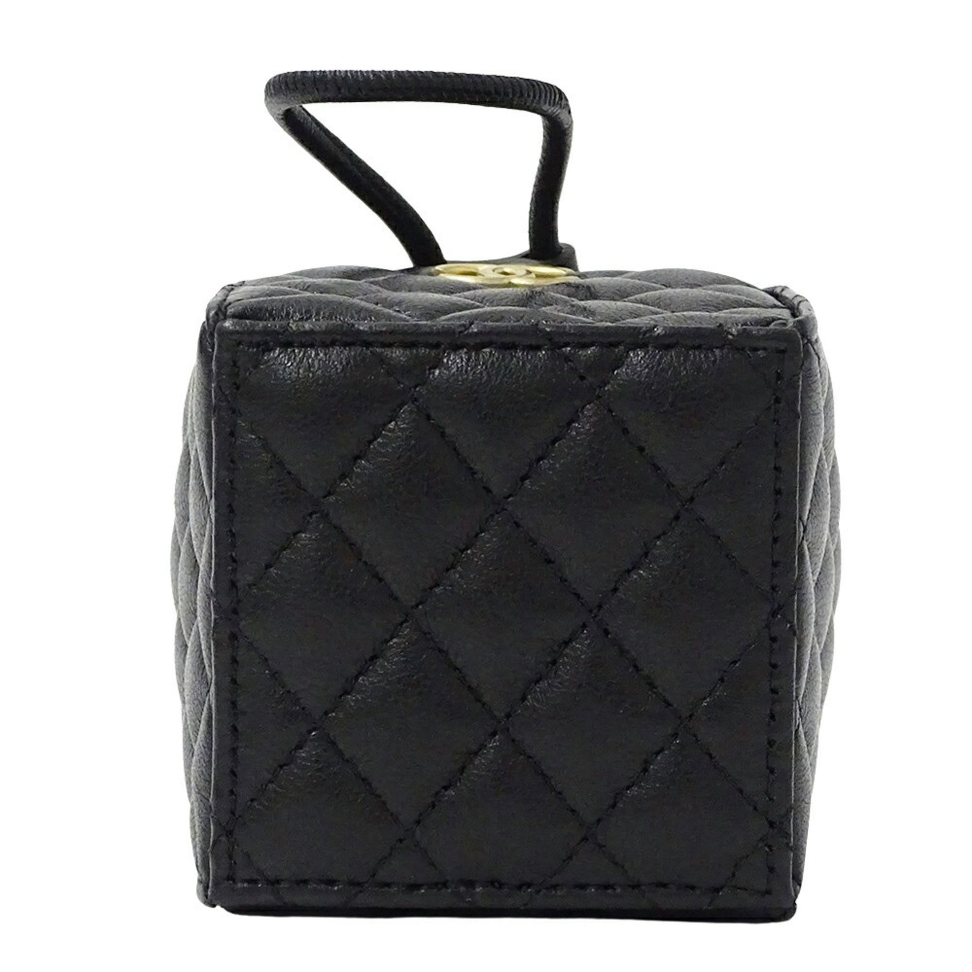 Chanel Bucket, Black, Leather, shoulder