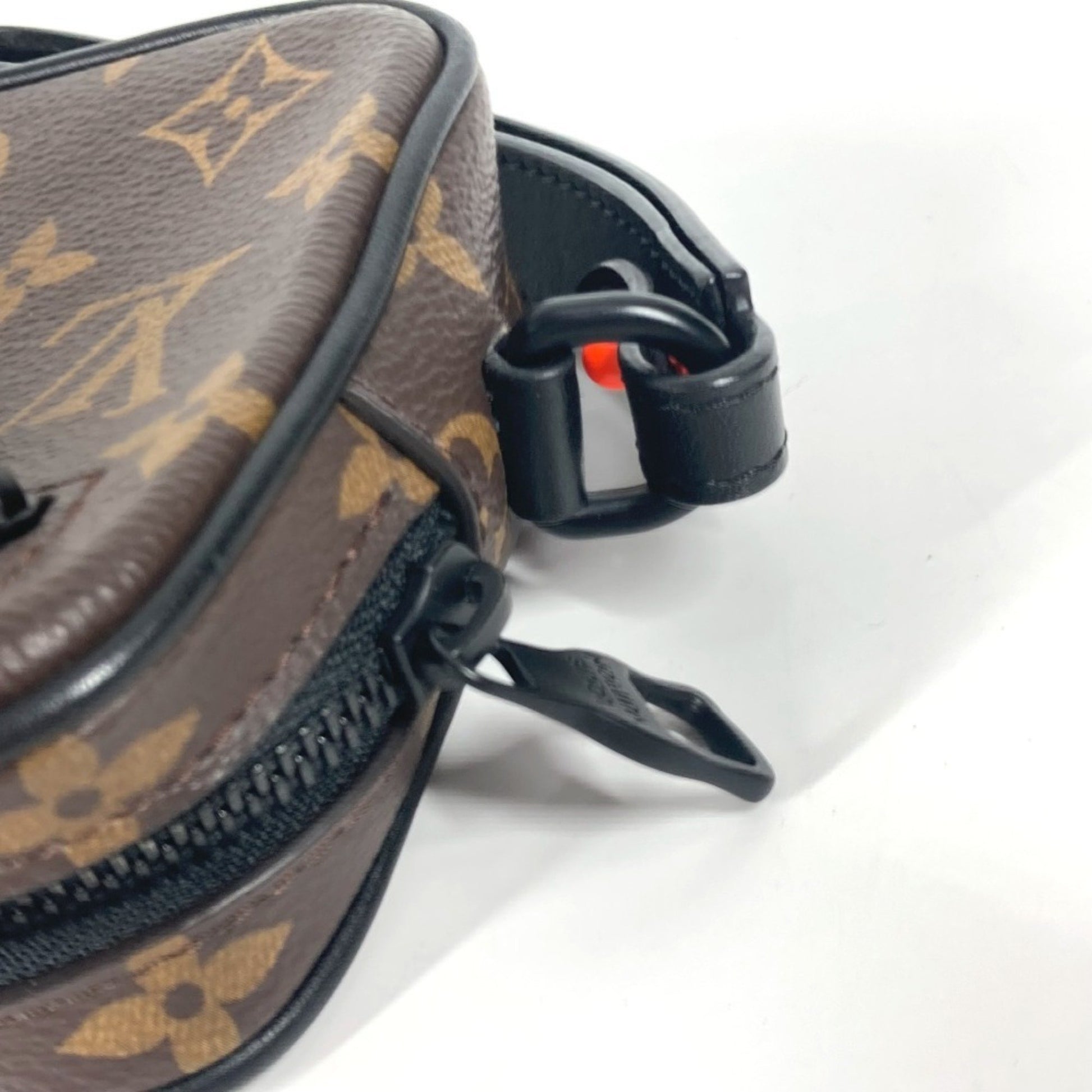 Louis Vuitton Volga, Brown, Canvas, clutch