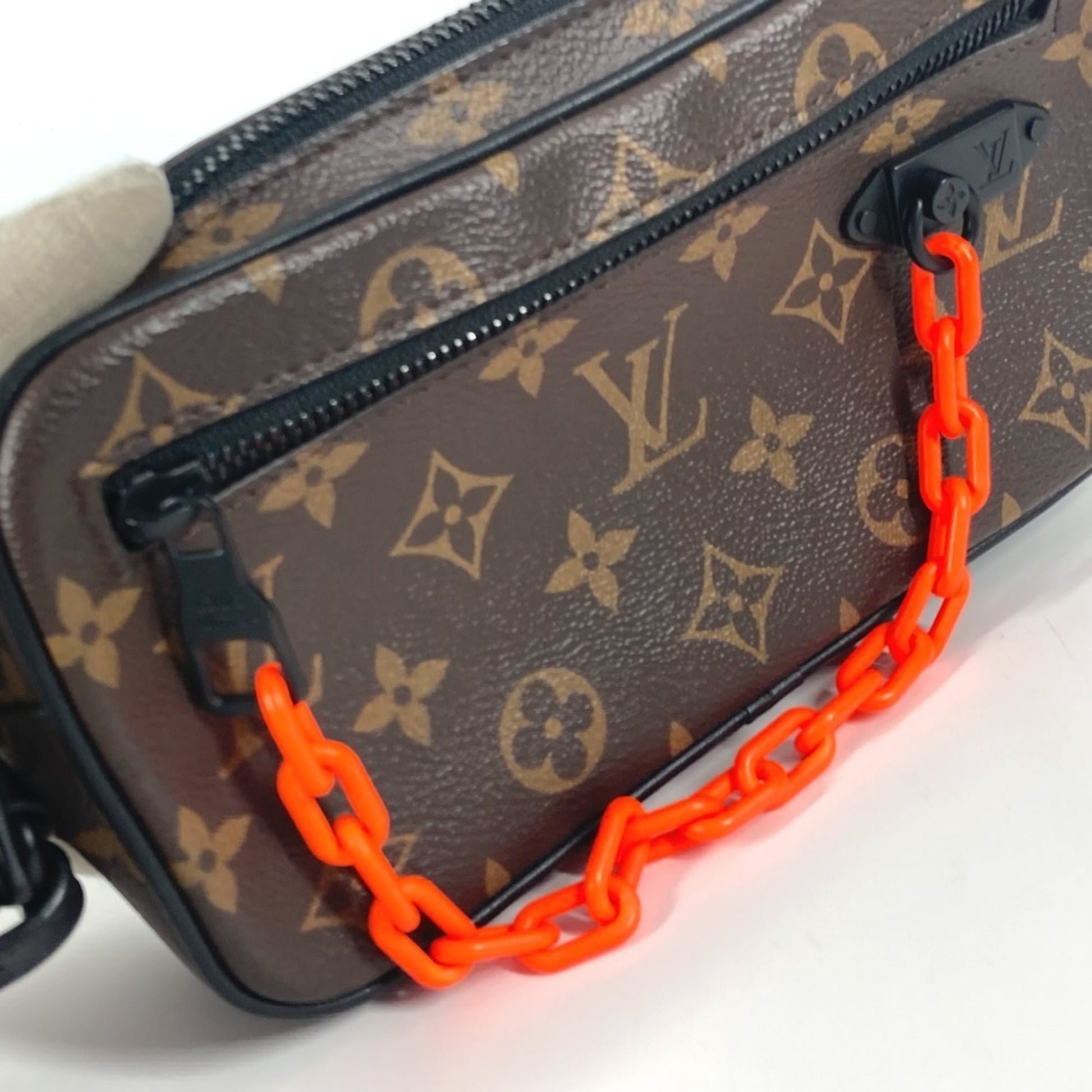 Louis Vuitton Volga, Brown, Canvas, clutch