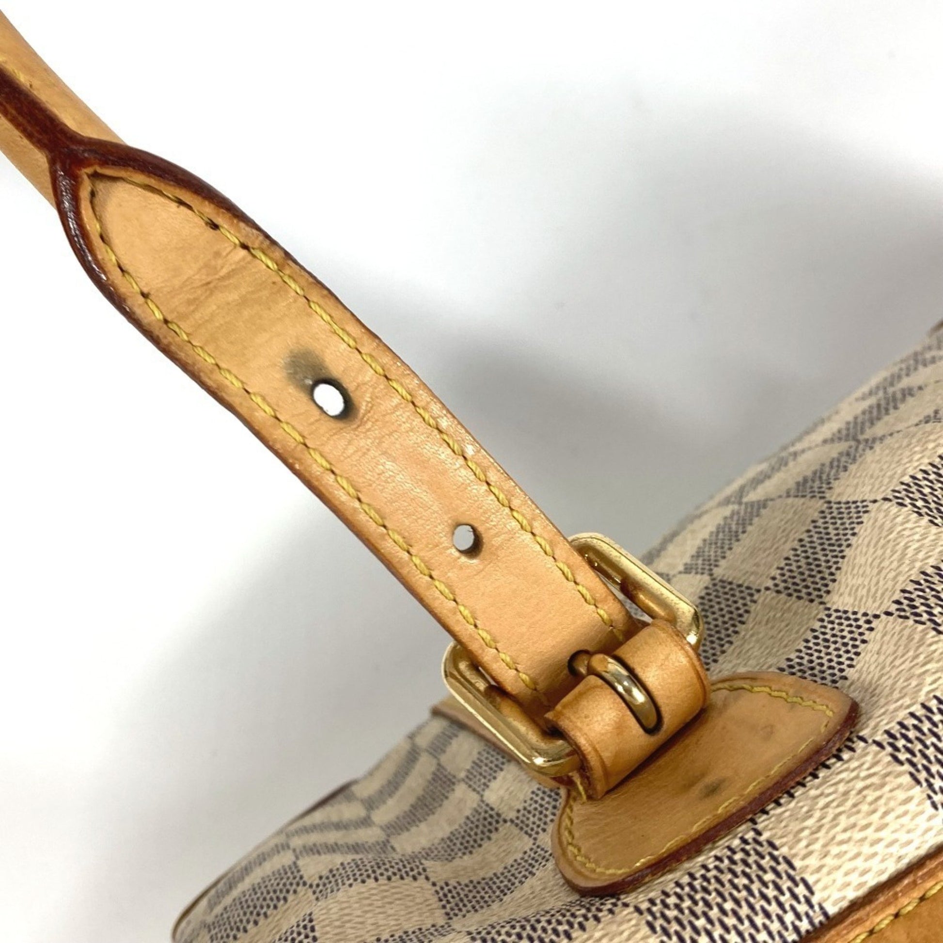 Louis Vuitton Berkeley, White, Canvas, handbag