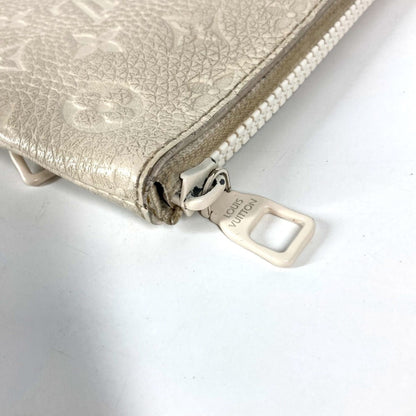 Louis Vuitton Pochette A4, White, Leather, clutch