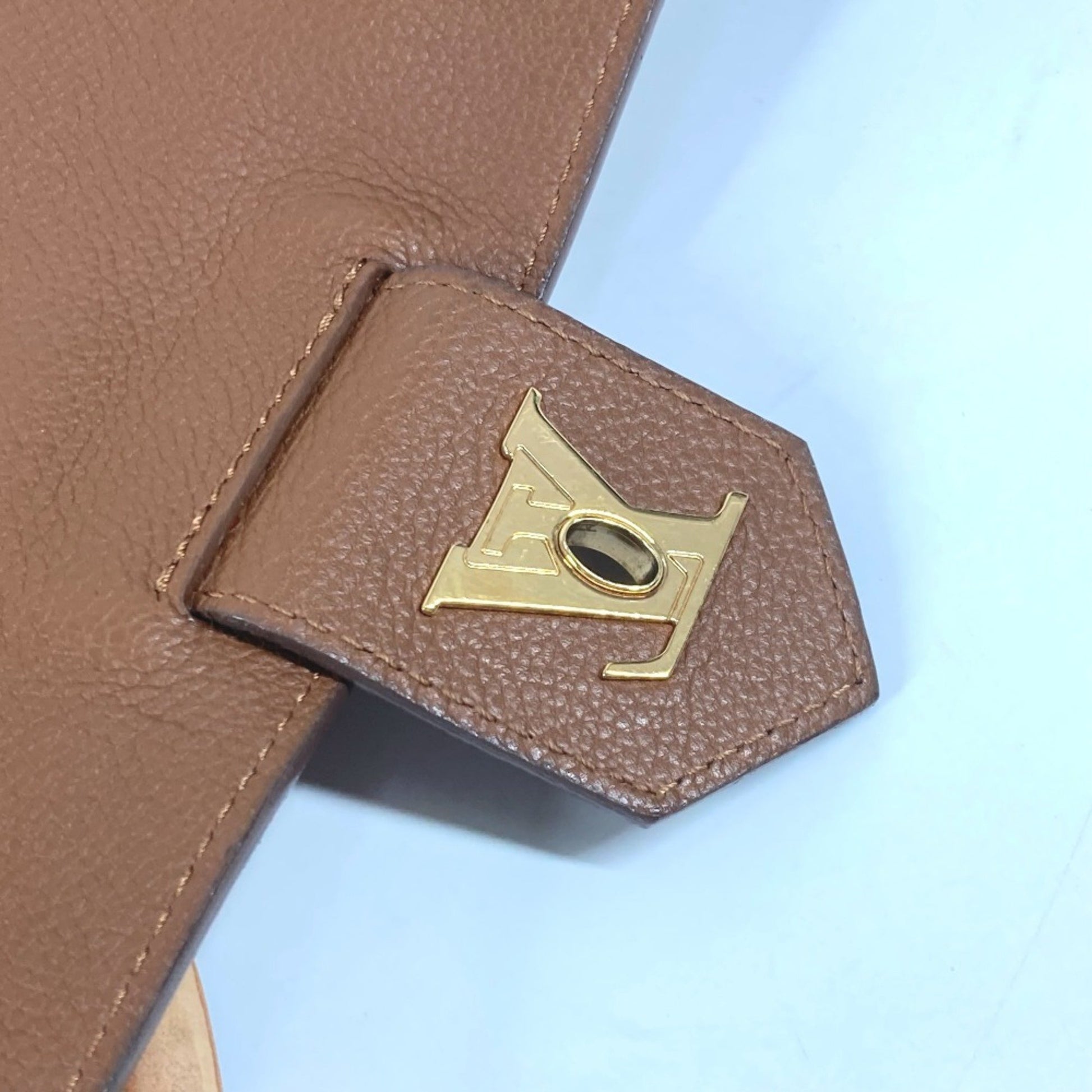Louis Vuitton Lockme, Brown, Leather, tote