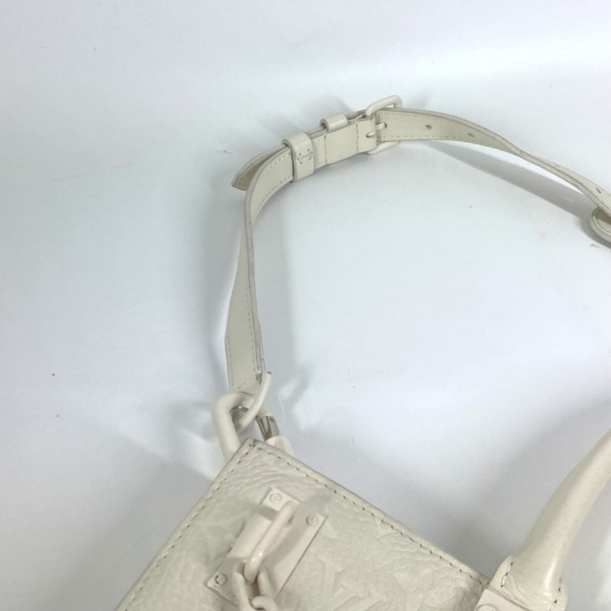 Louis Vuitton Plat, White, Leather, tote