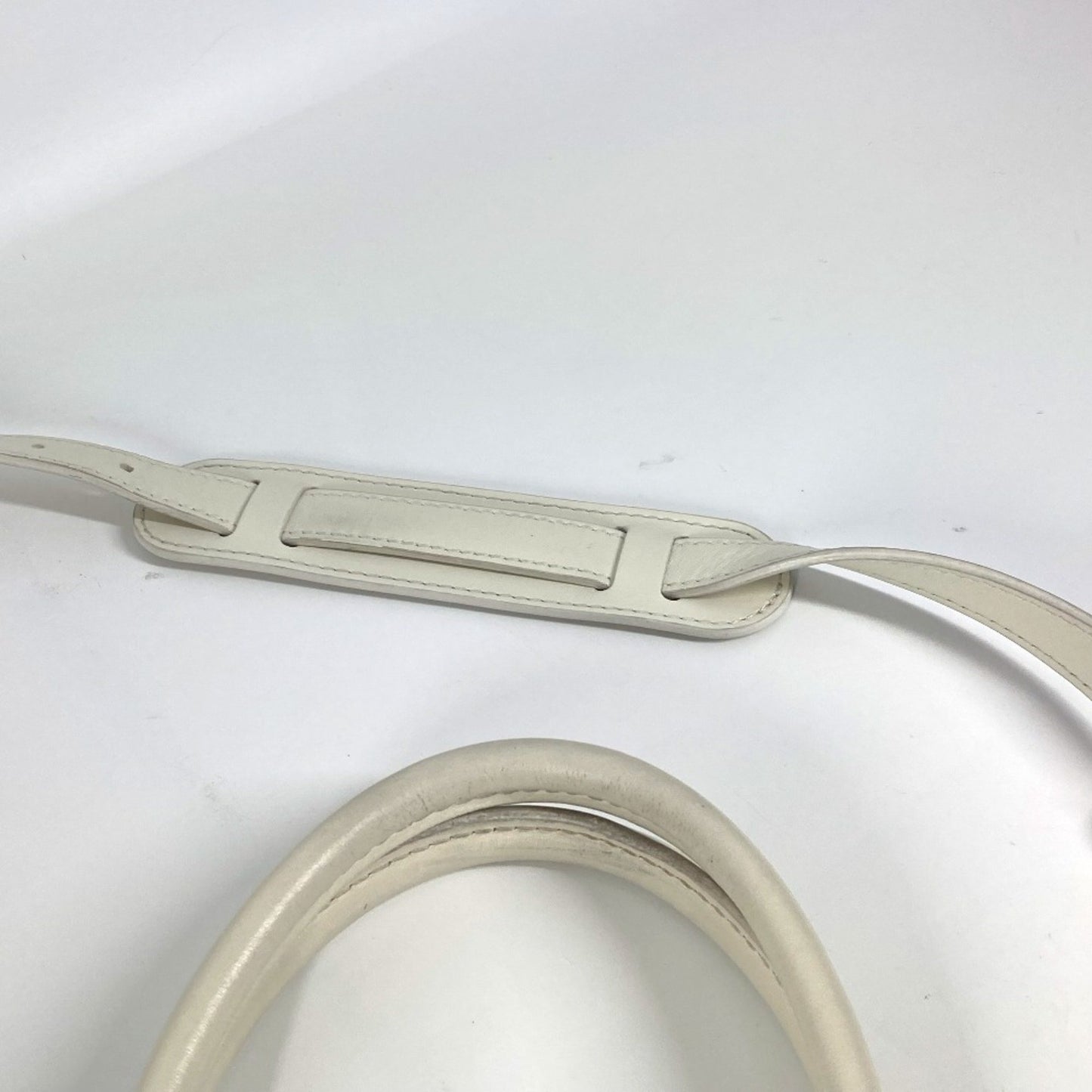 Louis Vuitton Plat, White, Leather, tote