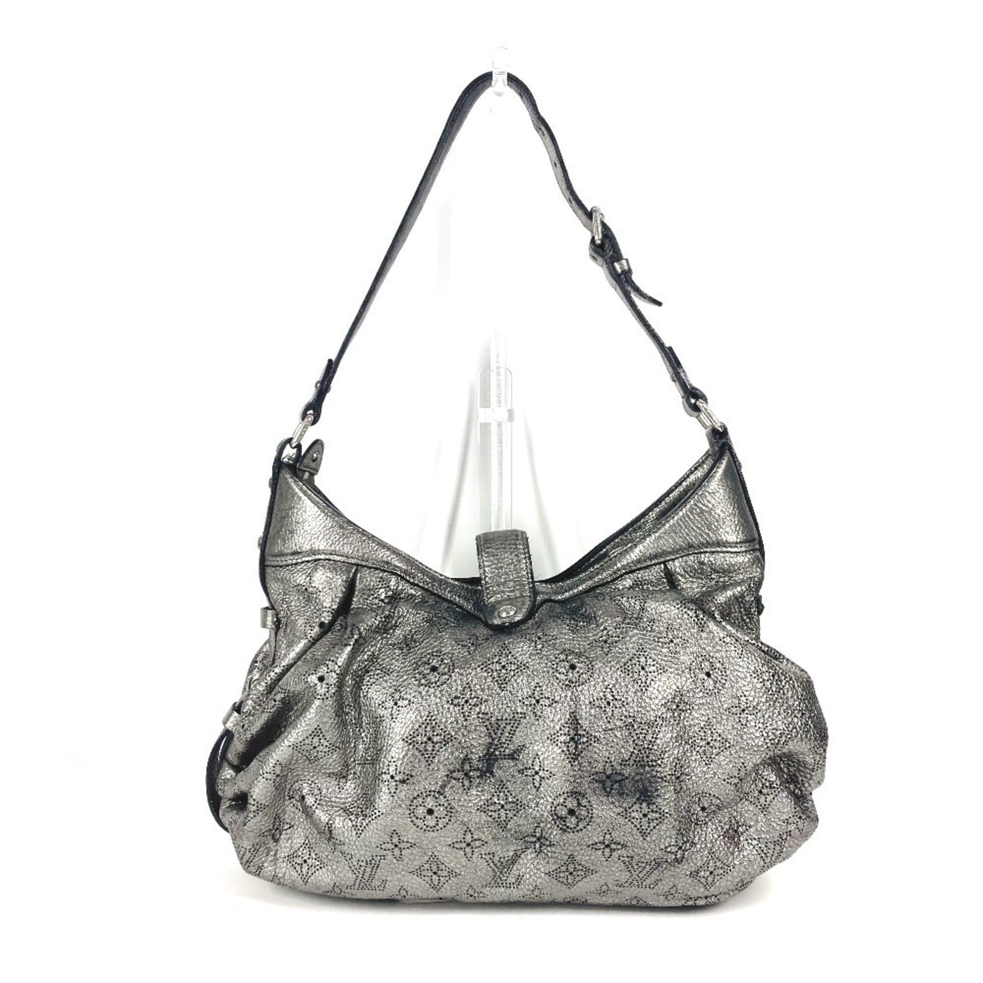 Louis Vuitton Mahina, Silver, Leather, shoulder