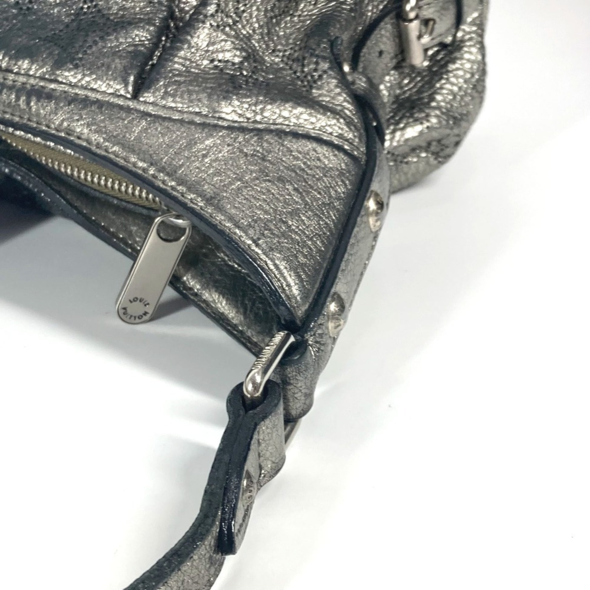Louis Vuitton Mahina, Silver, Leather, shoulder