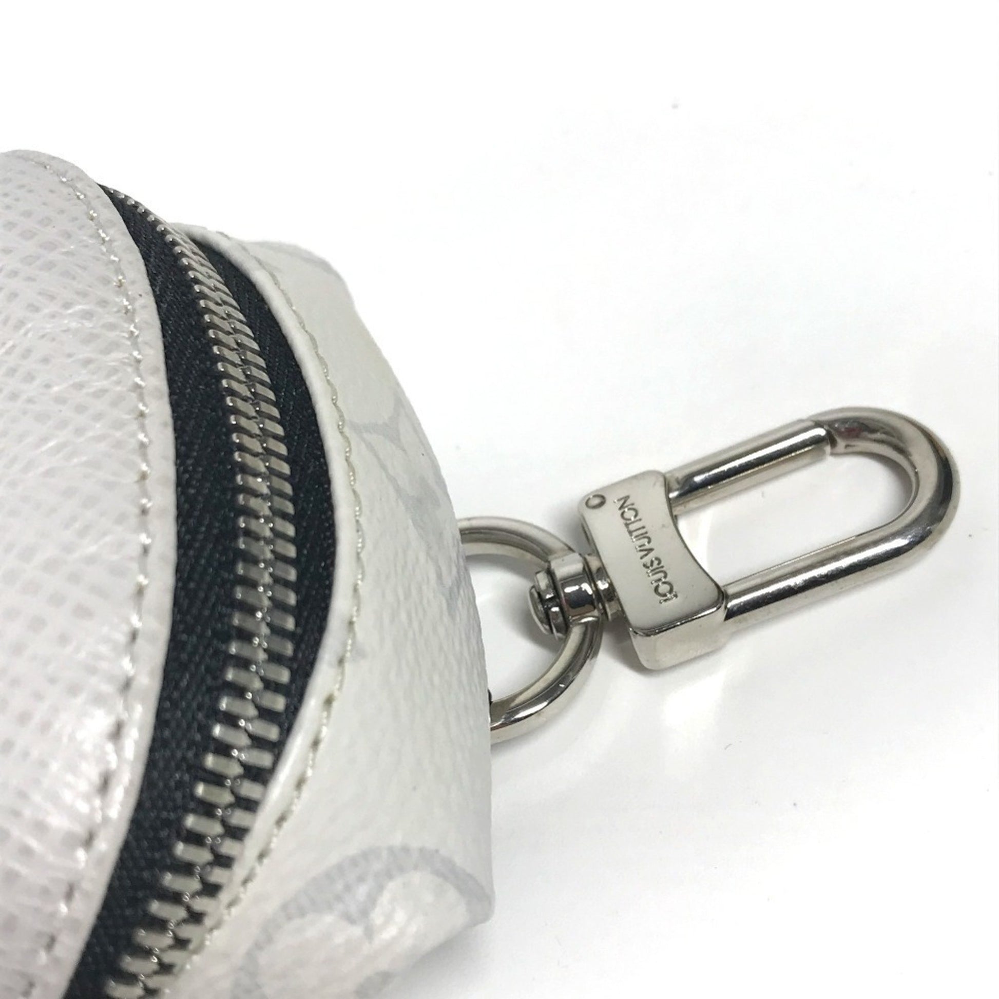 Louis Vuitton Pochette Clés, White, Canvas, wallet