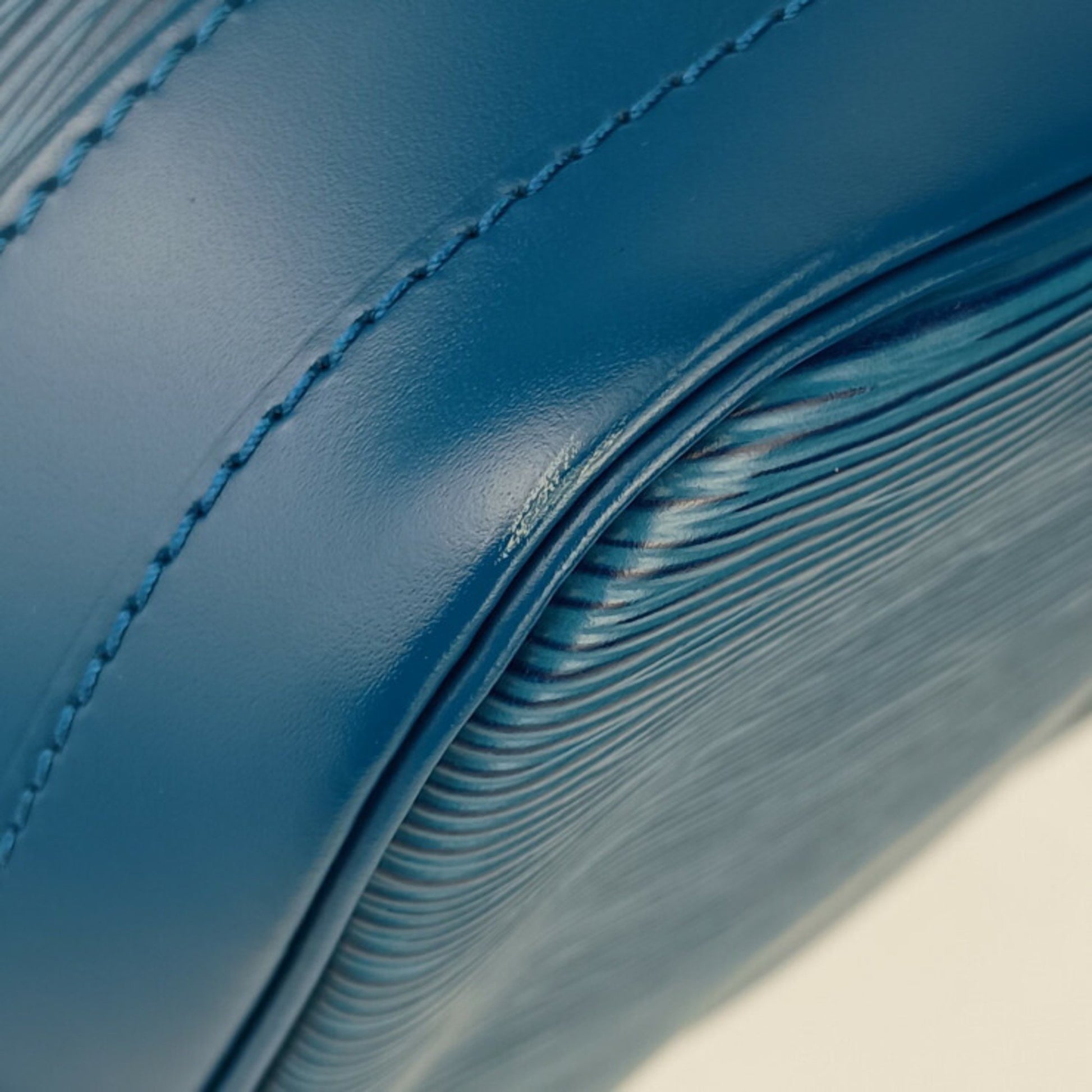 Louis Vuitton Noe, Blue, Leather, shoulder