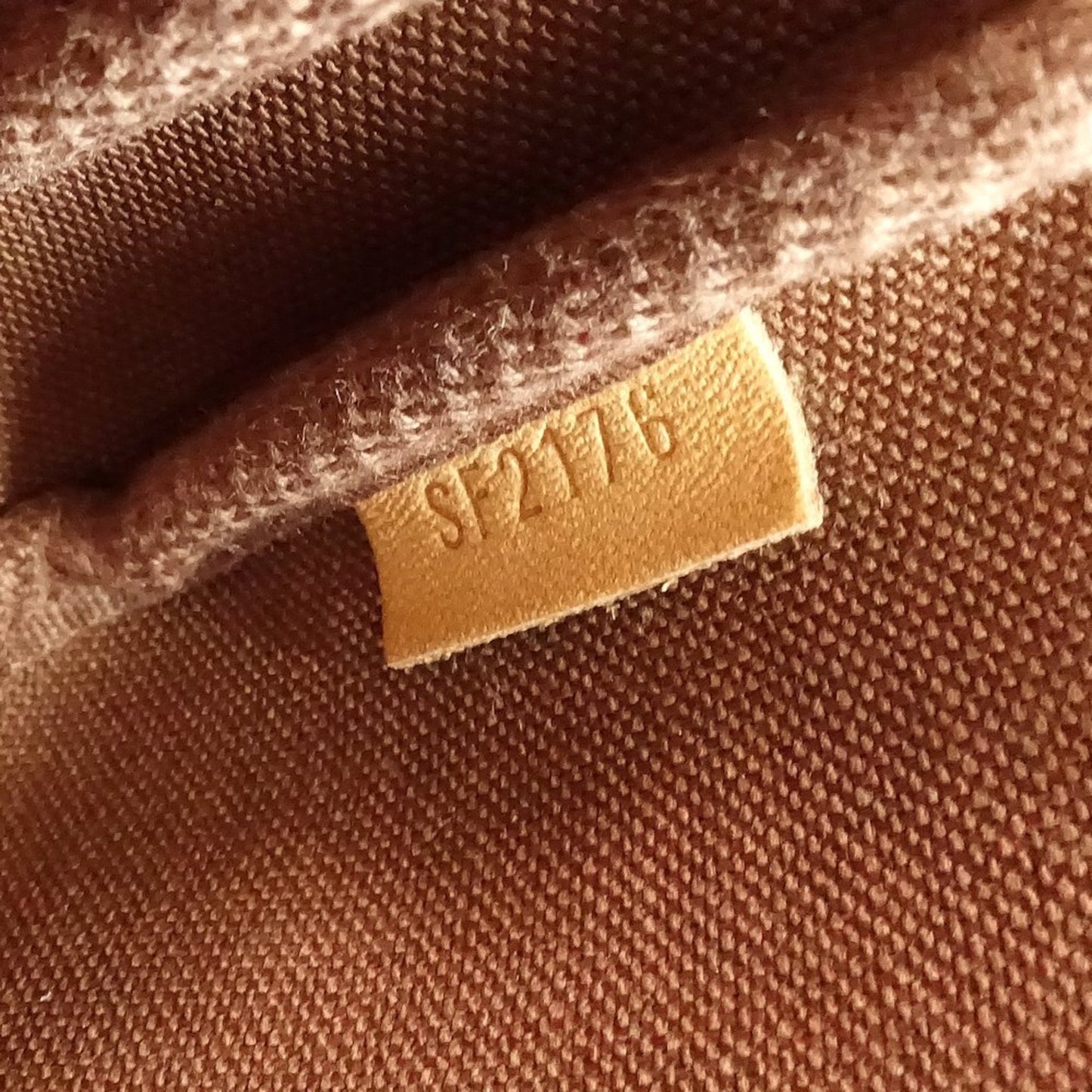 Louis Vuitton Mini Pochette Accessoires, Brown, Canvas, clutch