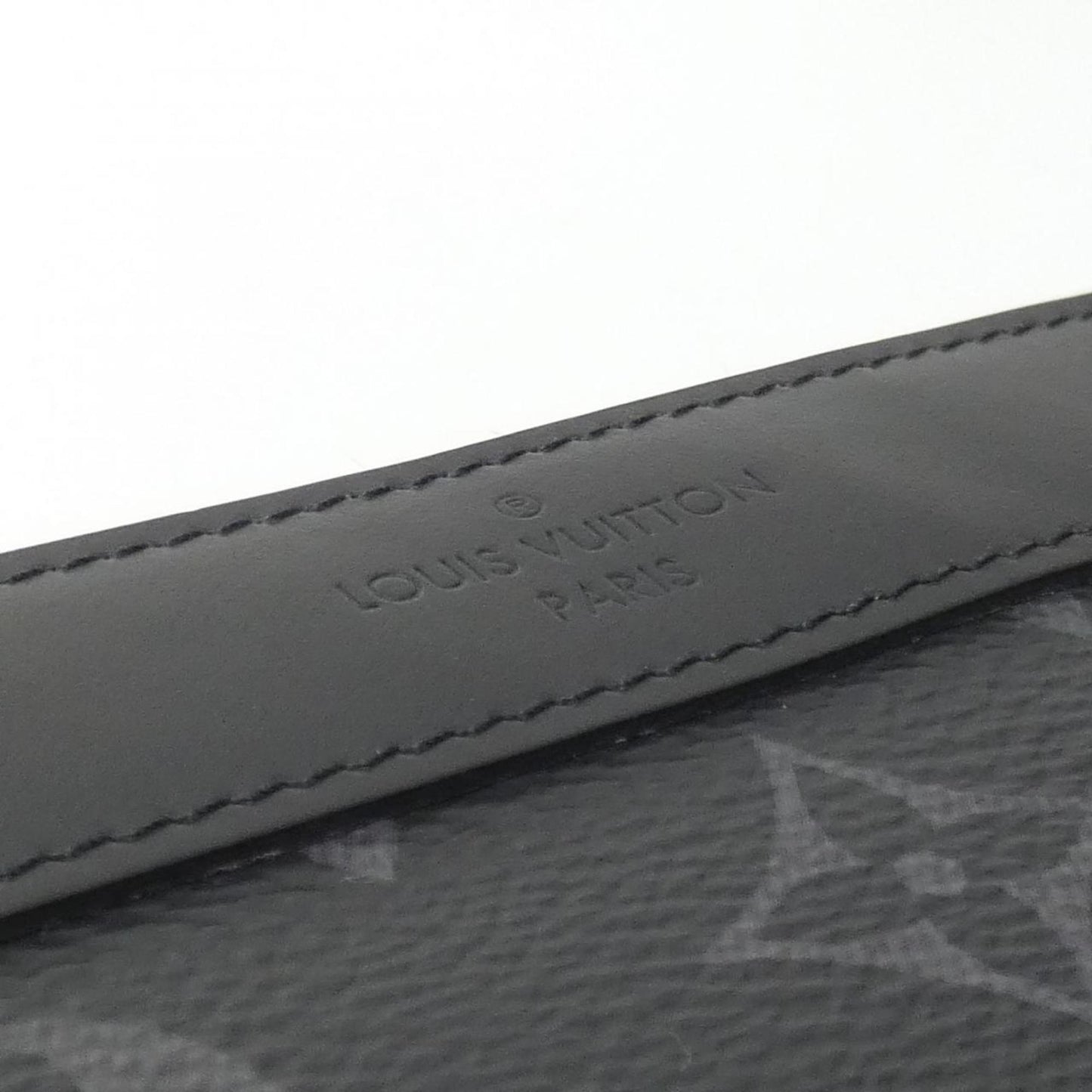Louis Vuitton Discovery, Black, Canvas, clutch