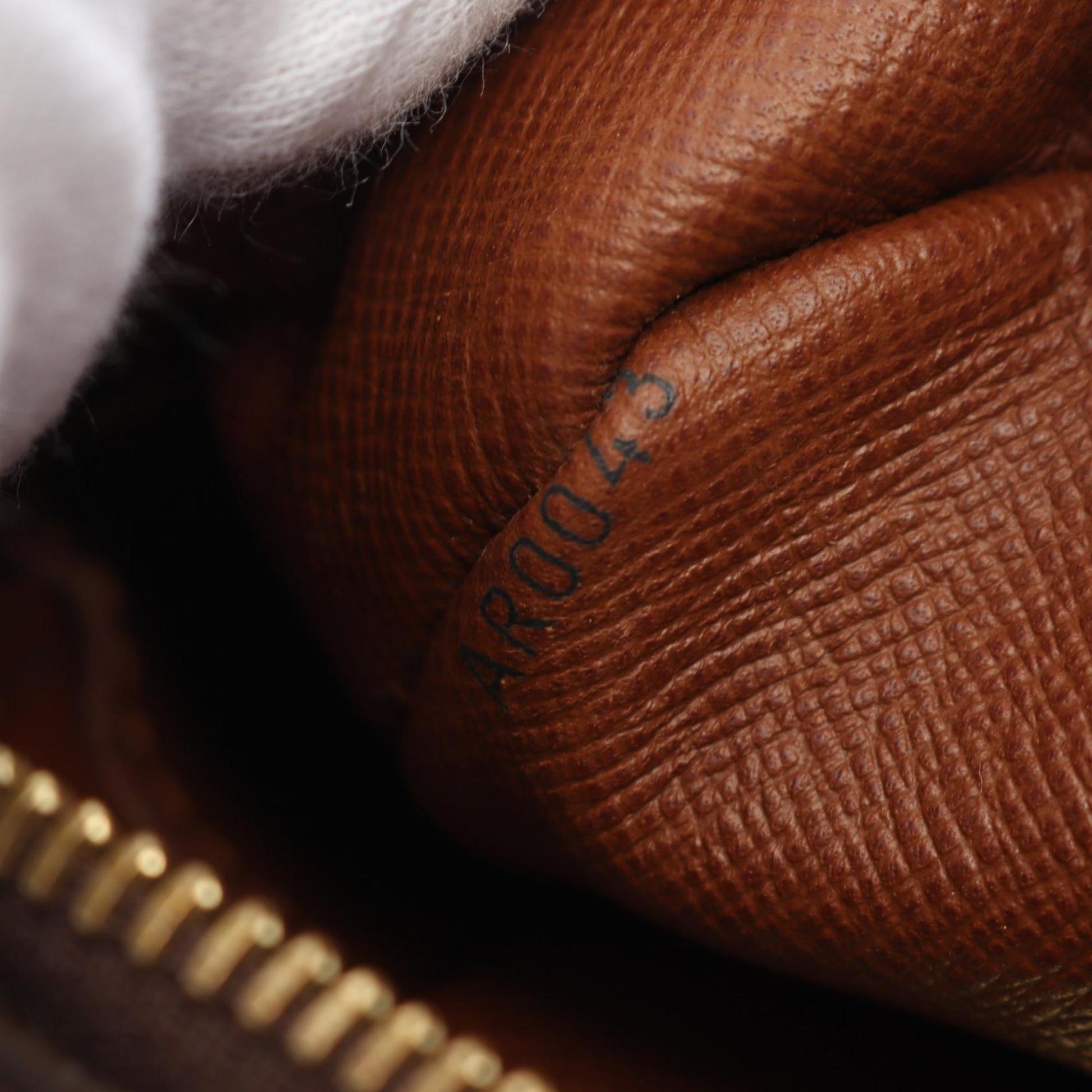 Louis Vuitton, Brown, Leather, shoulder