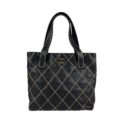 Chanel V-Stich, Black, Leather, tote