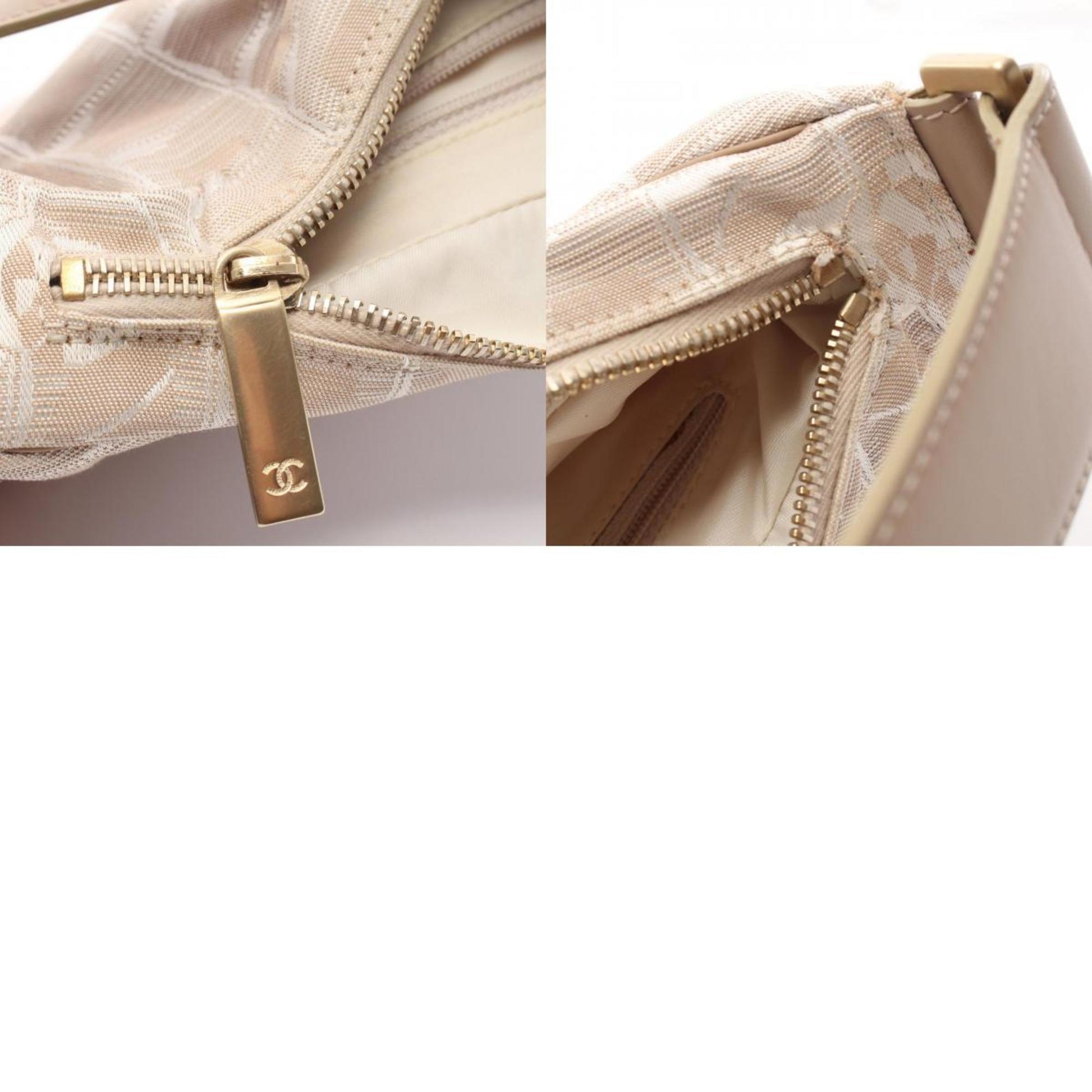 Chanel Travel line, Beige, NYLON, shoulder