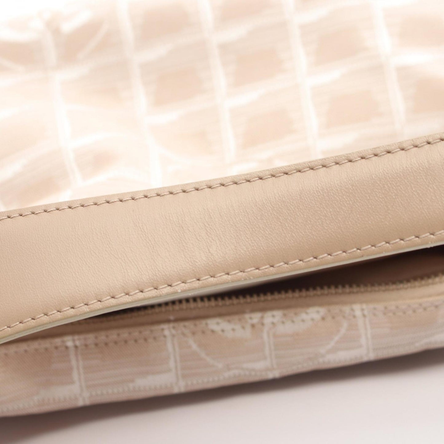 Chanel Travel line, Beige, NYLON, shoulder