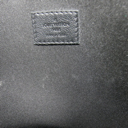 Louis Vuitton Pochette To-Go, Black, Leather, clutch