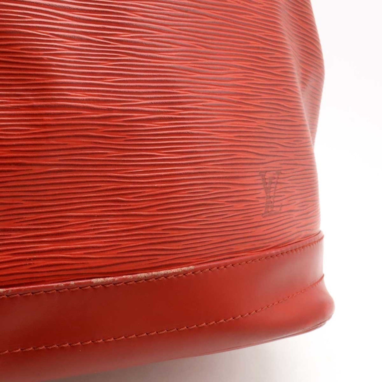 Louis Vuitton Noé, Red, Leather, shoulder