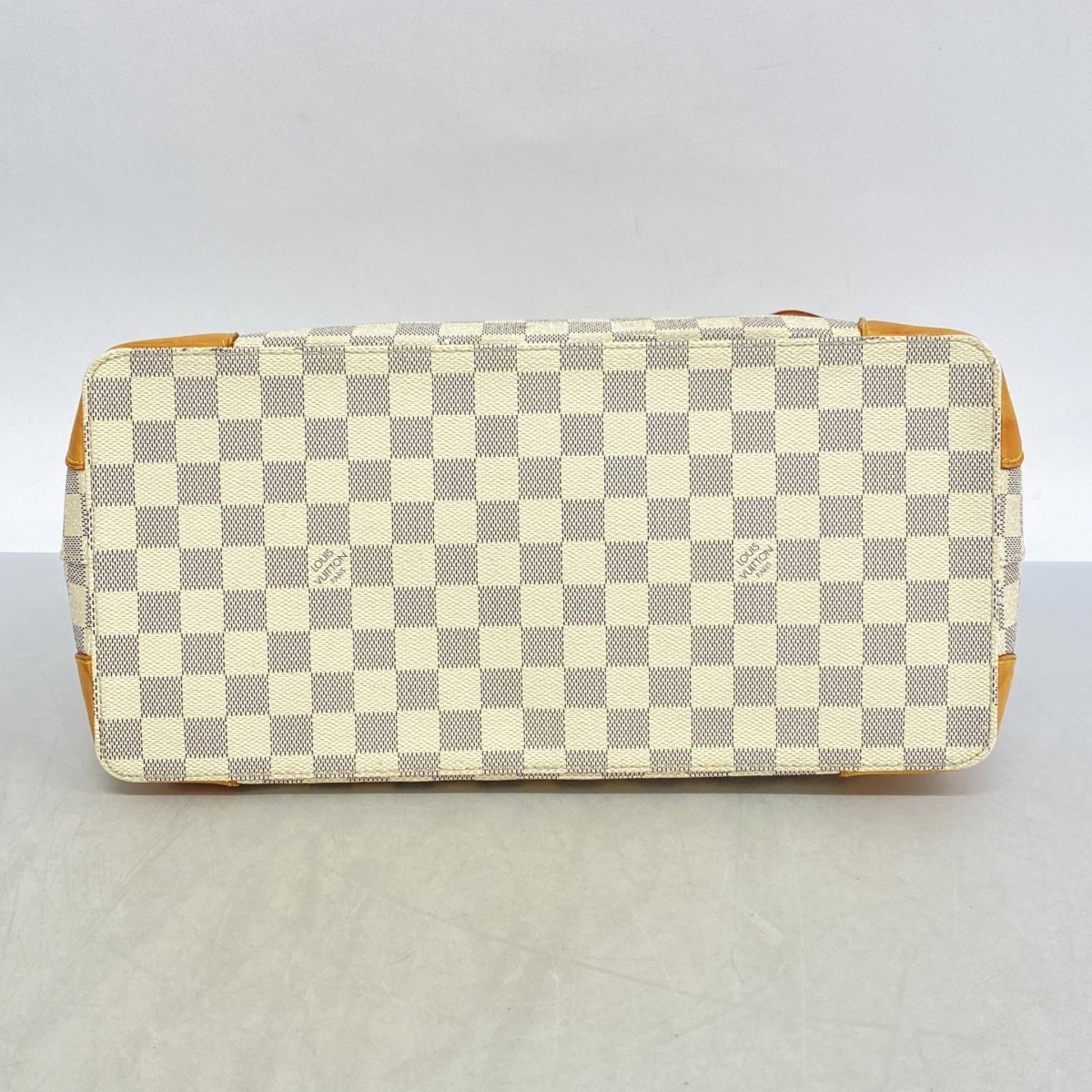 Louis Vuitton Hampstead, White, Canvas, tote