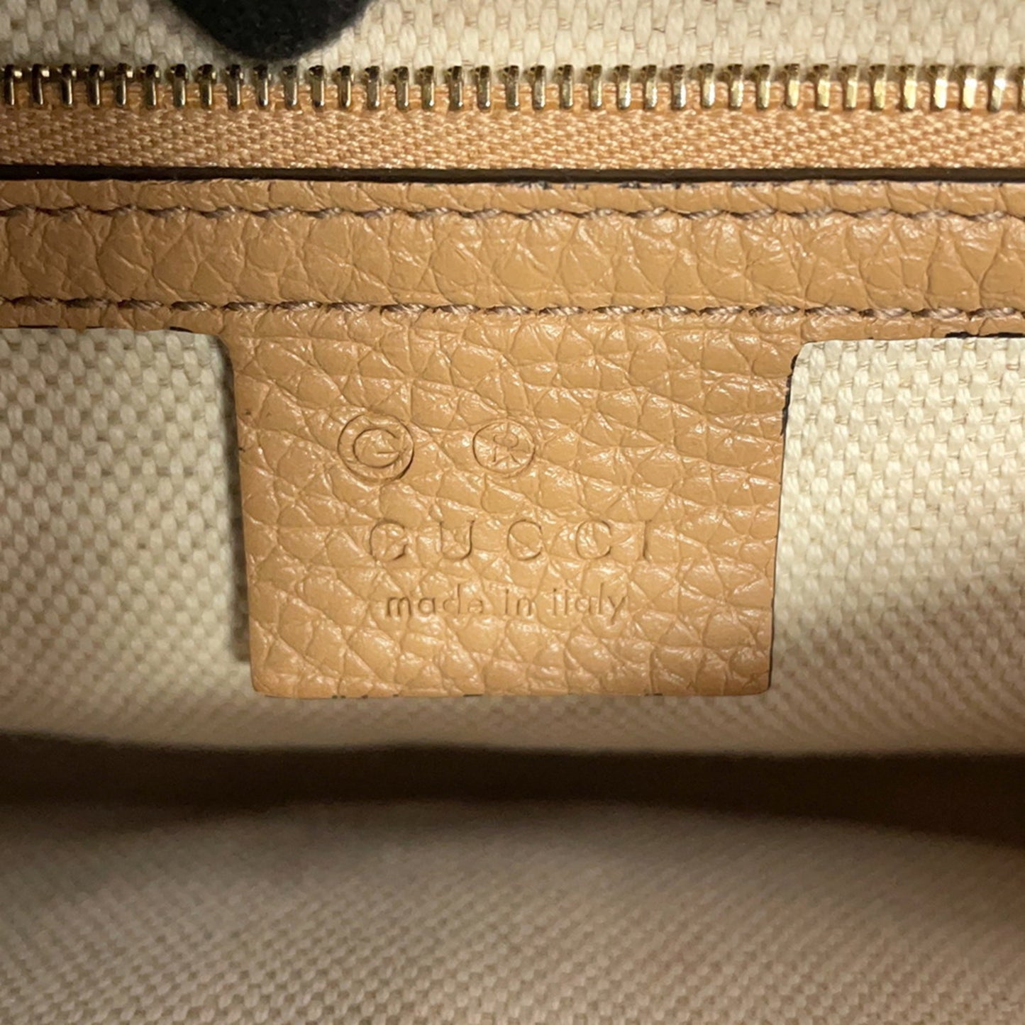 Gucci Interlocking G, Beige, Leather, shoulder