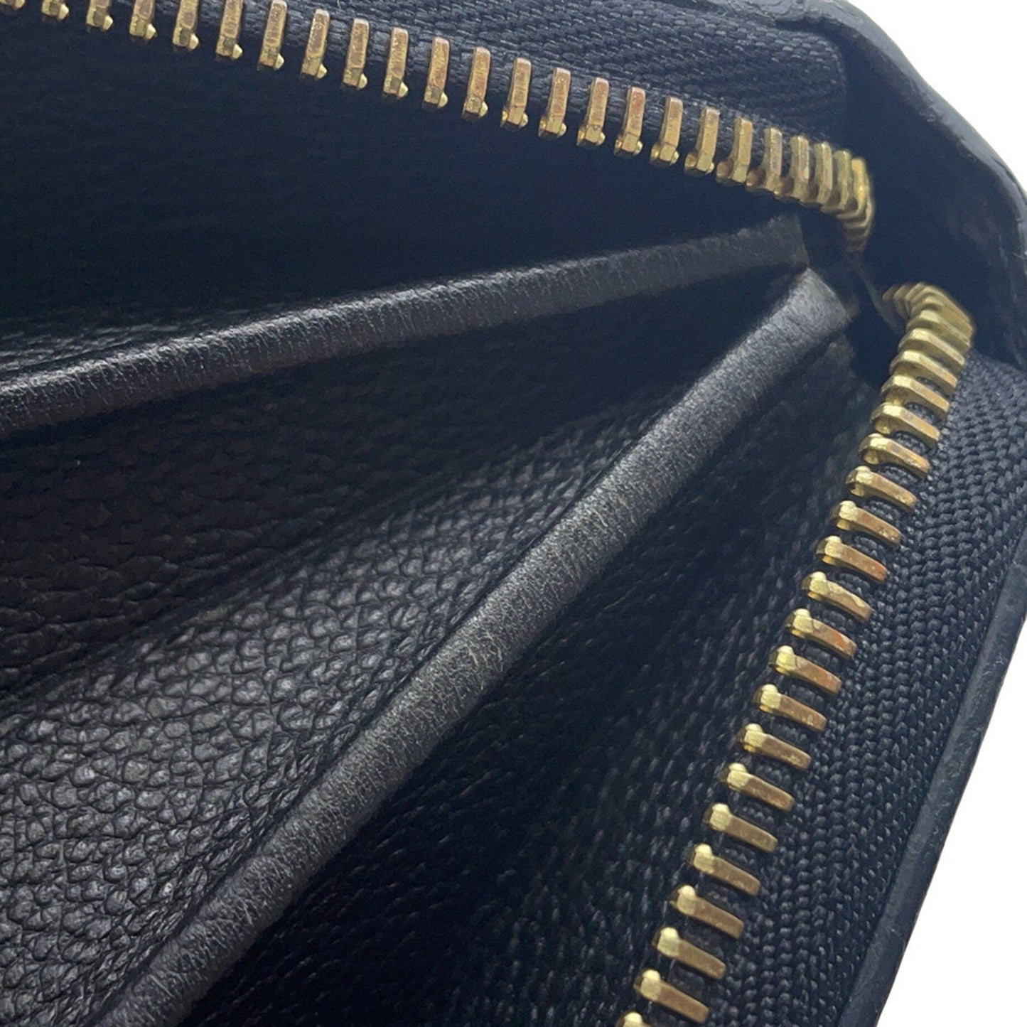 Louis Vuitton Portefeuille zippy, Black, Leather, wallet