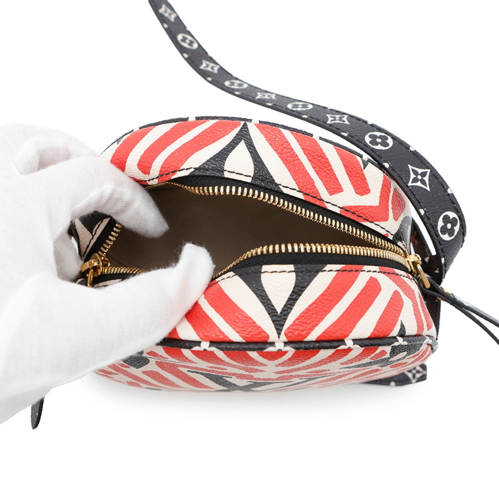 Louis Vuitton Boîte Chapeau Souple, Red, Canvas, shoulder