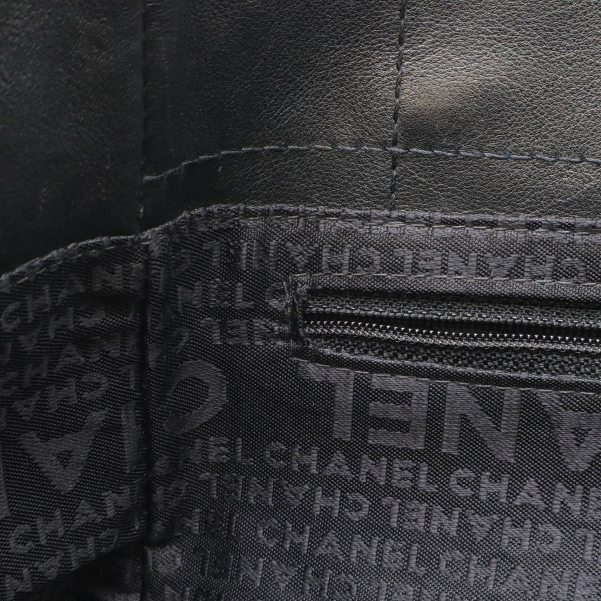Chanel Chocolate bar, Black, Leather, handbag