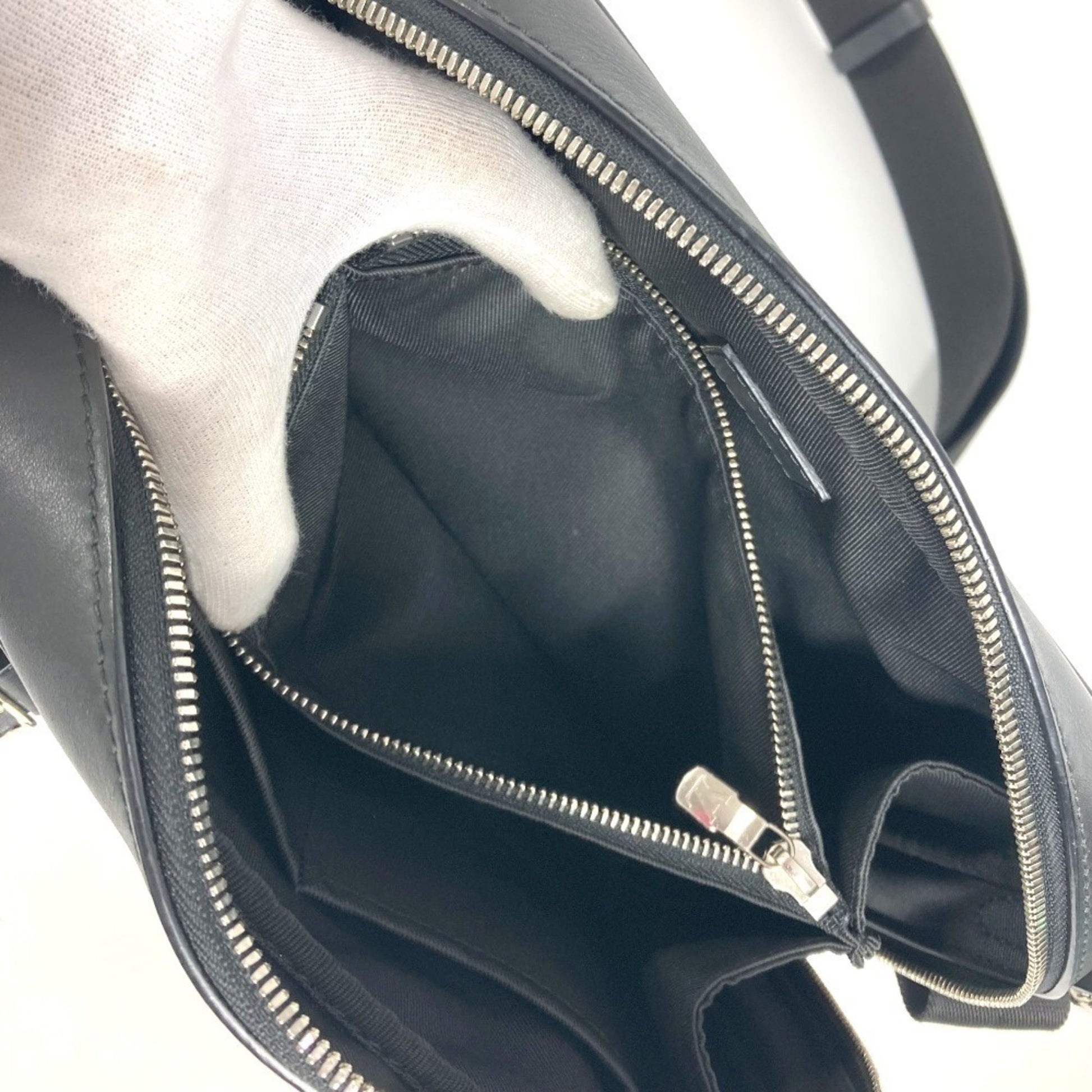Louis Vuitton Sirius, Black, Leather, shoulder