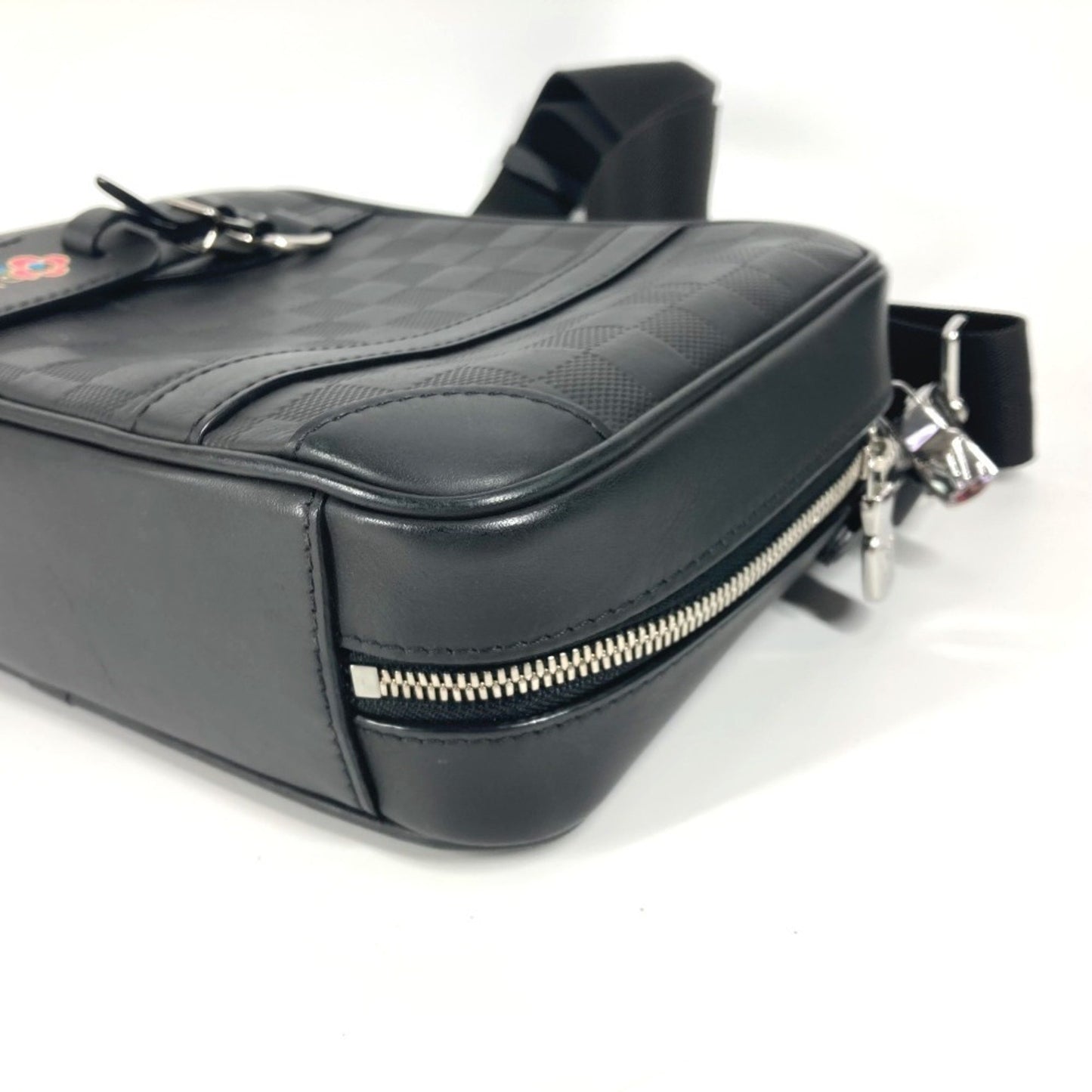 Louis Vuitton Sirius, Black, Leather, shoulder