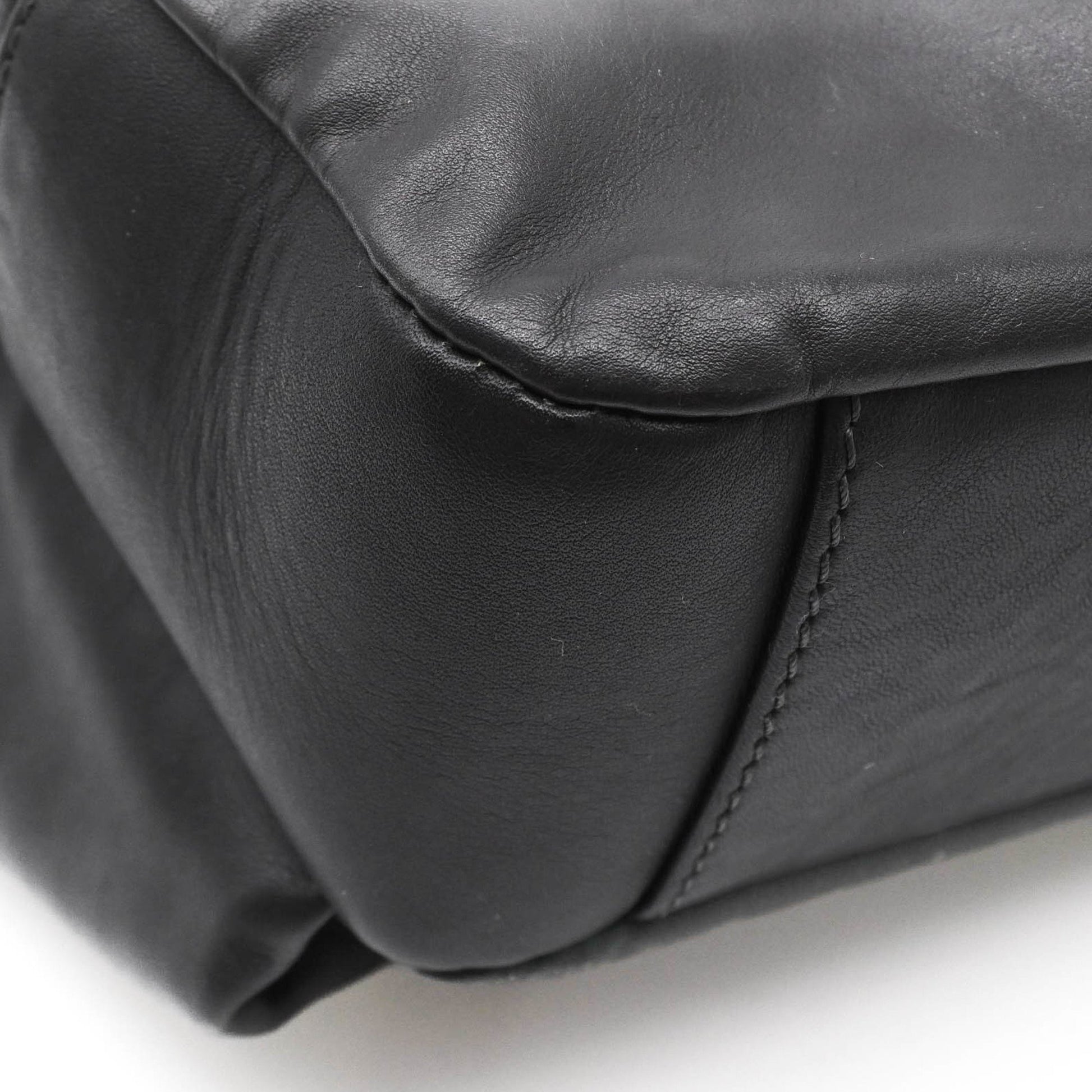 Louis Vuitton V Line Cross, Black, Leather, clutch