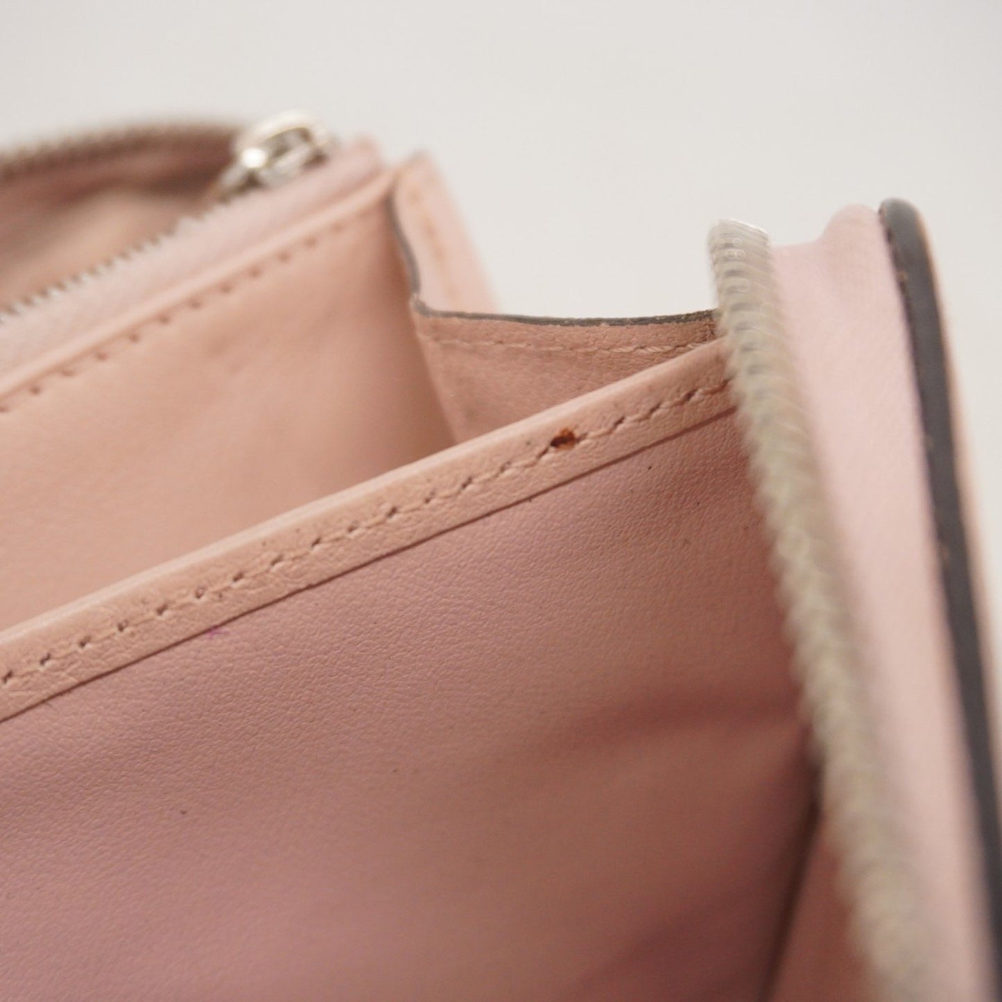 Louis Vuitton Mahina, Pink, Leather, wallet